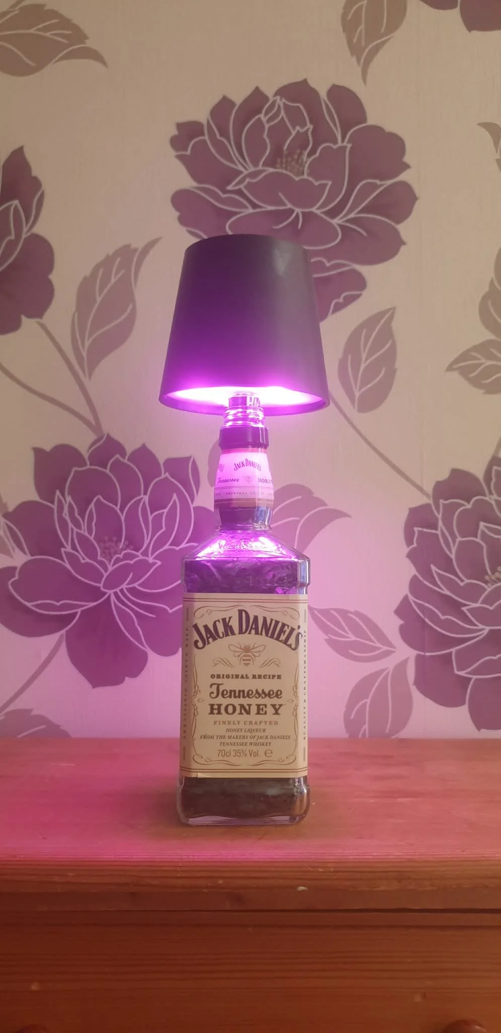 JD honey Lamp Pink Light.jpg
