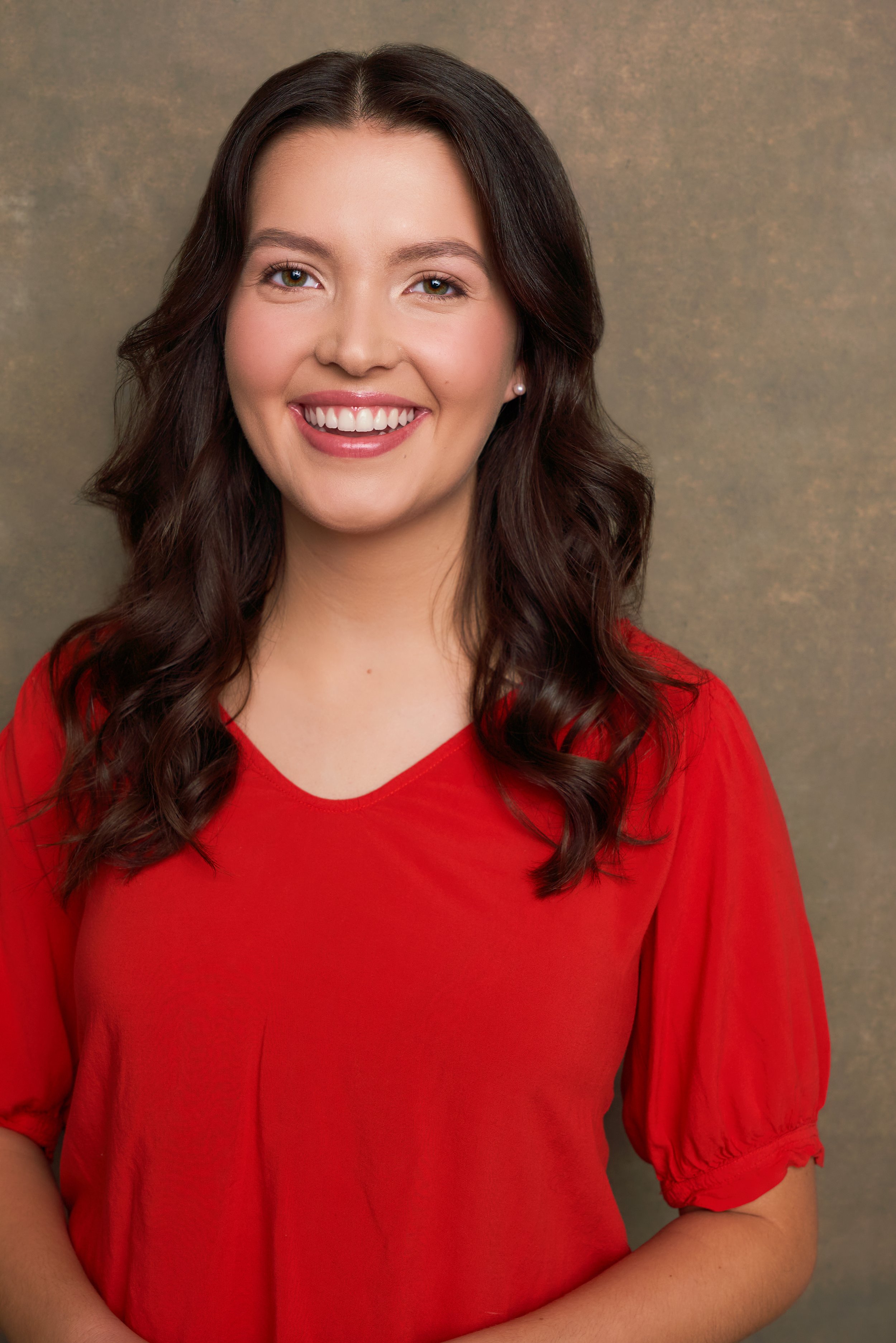 isabel hudson headshot, commercial