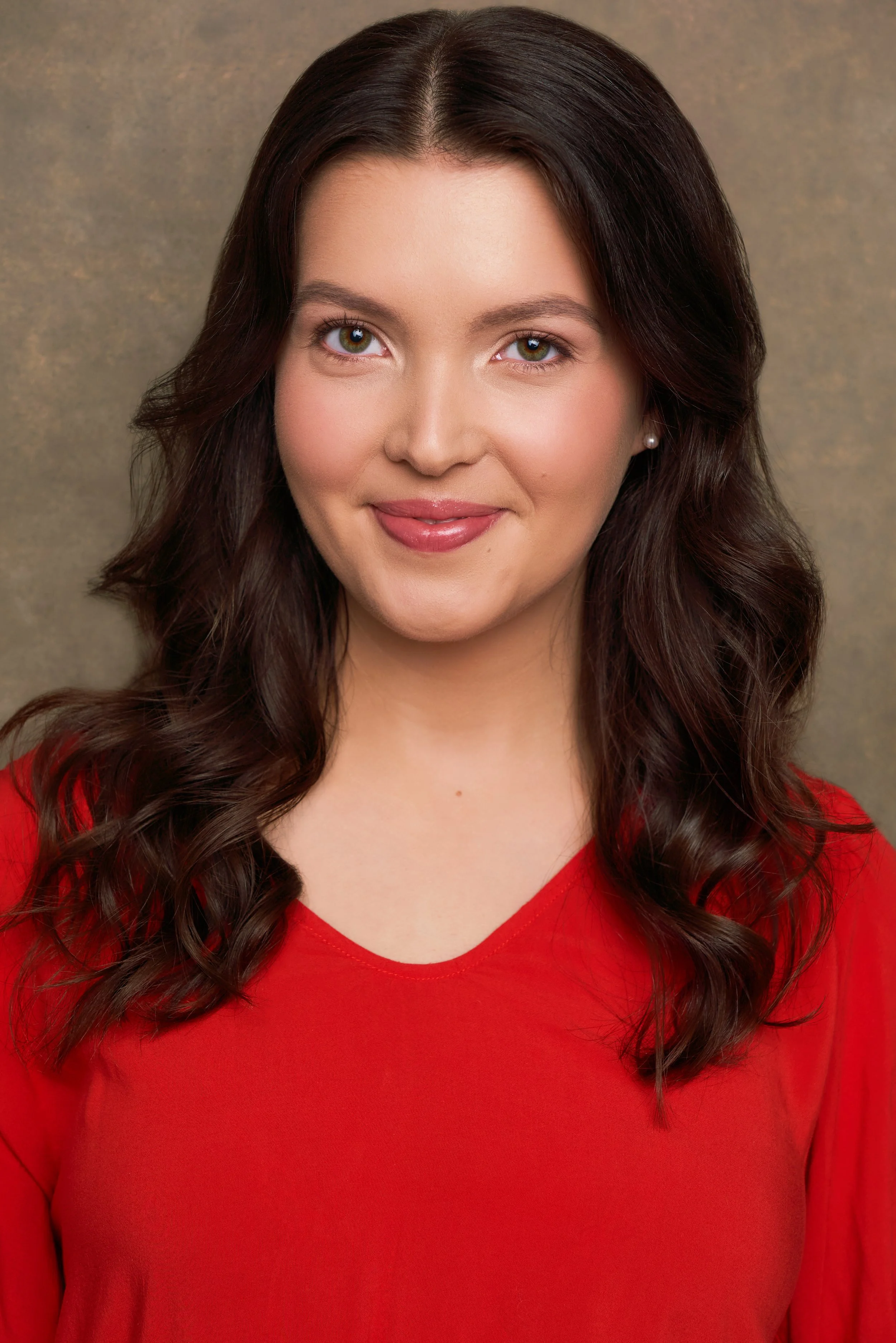 isabel hudson headshot