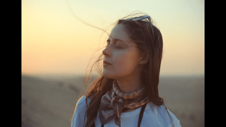 Dubai Tourism - The Hyperbolist-high-5.gif