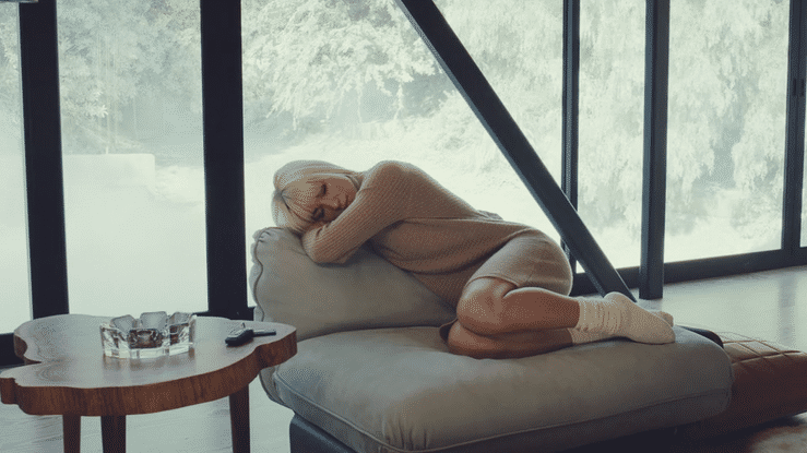 Black Label CHALET-high-4.gif