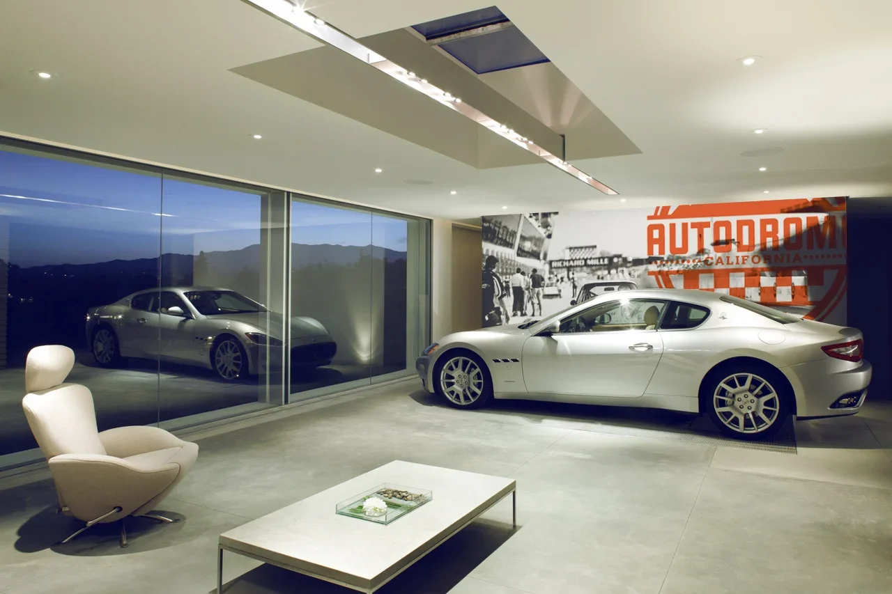 maseratigarages000.wall+art.jpg.webp