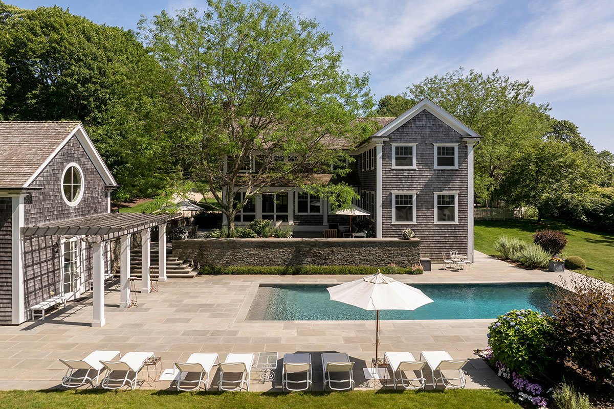 15_HitherLane_EastHampton-Rear2.jpg