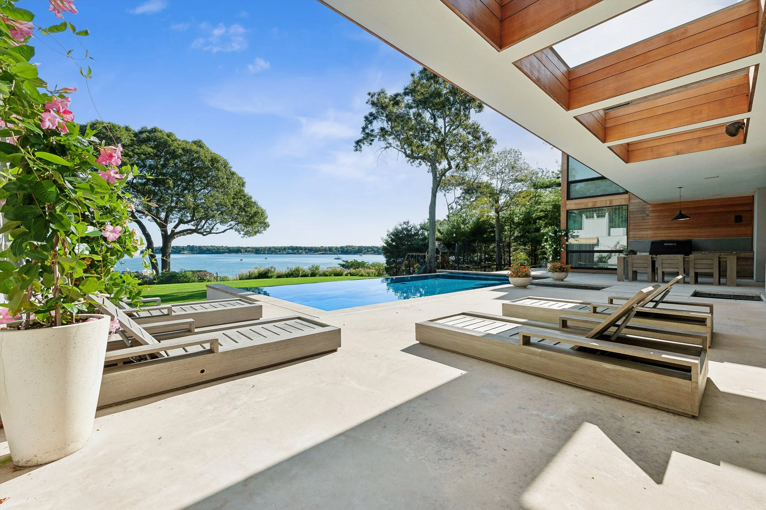 11-90 Oyster Shores Rd, East Hampton-Waterfront Pool3.jpg