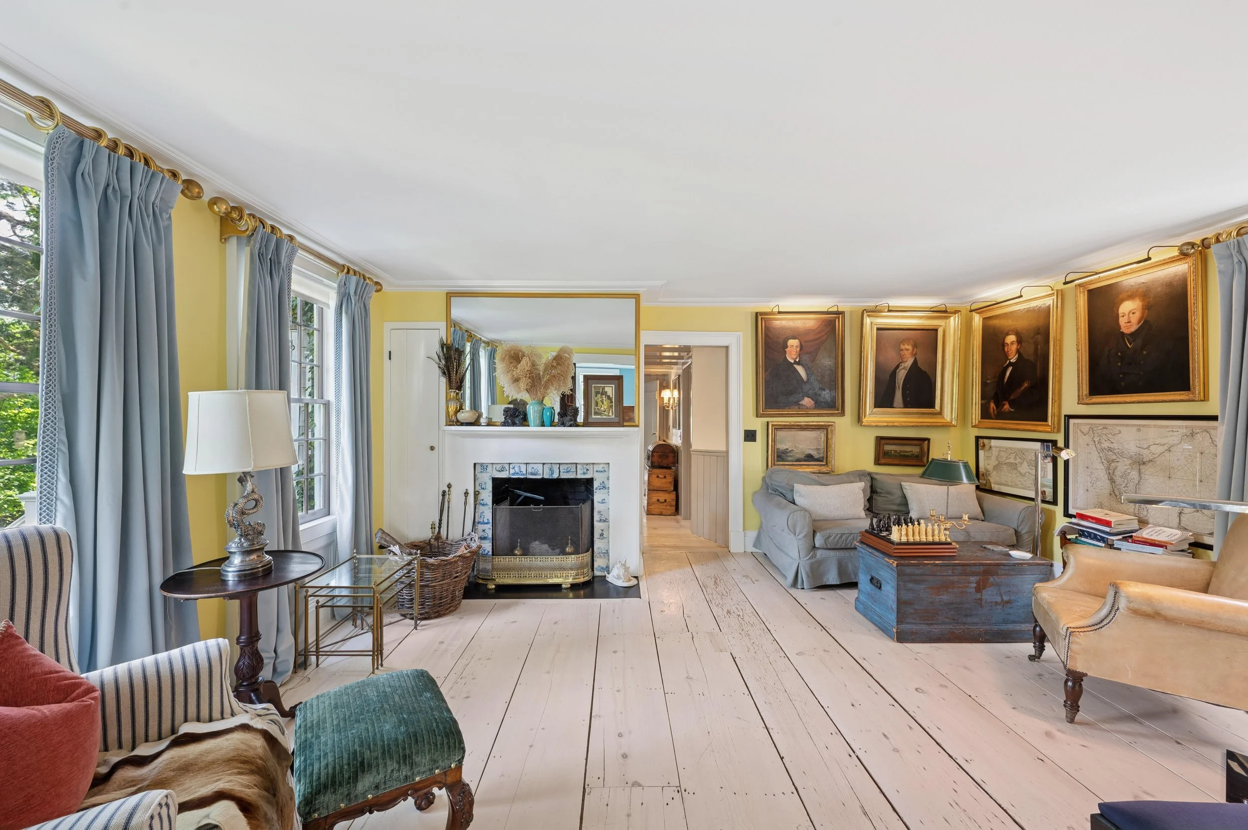 15-96 Madison St Sag Harbor 8822 LivingRoom.jpg
