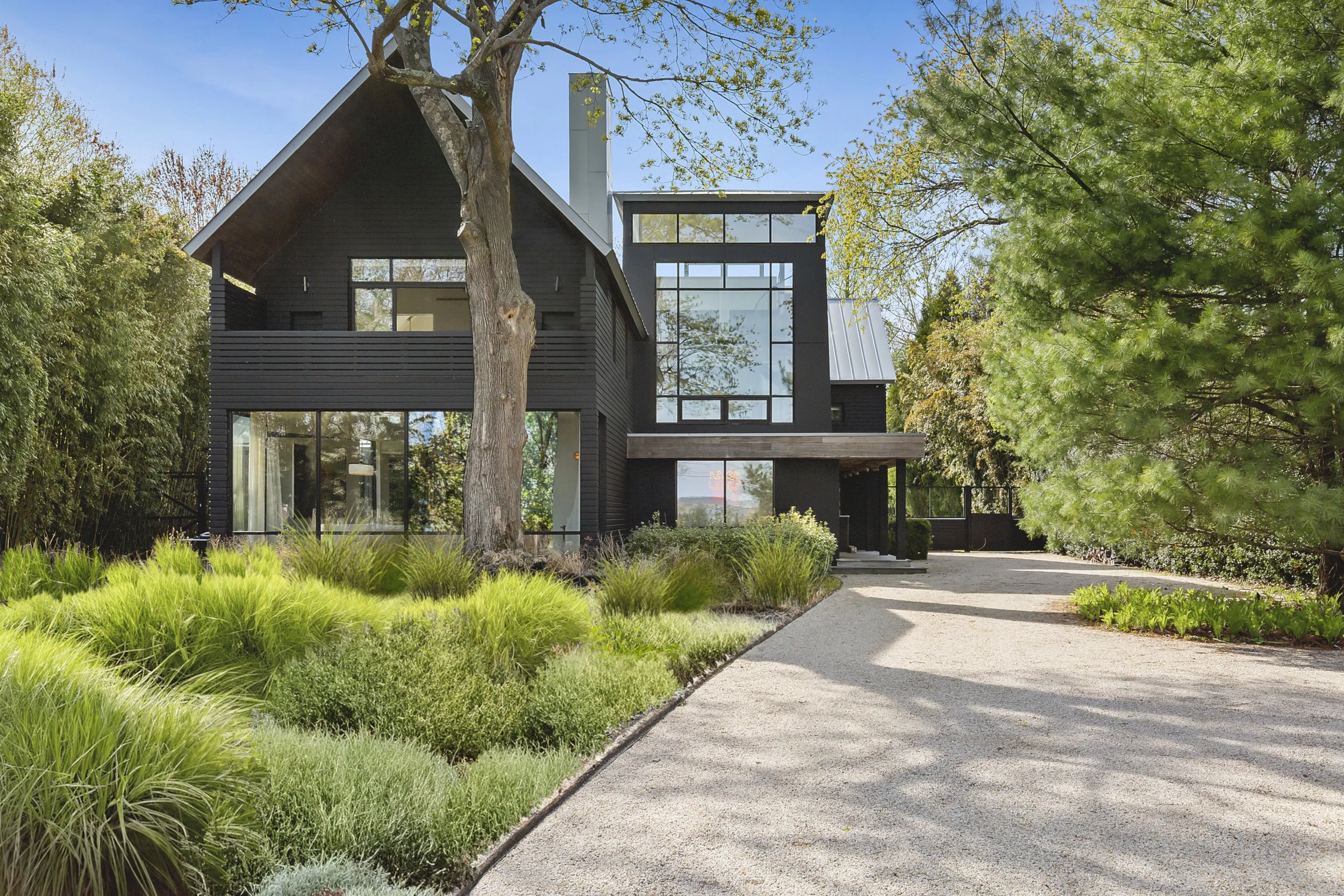AUGUST - LD $135K | 19 FRESH POND ROAD, SAG HARBOR