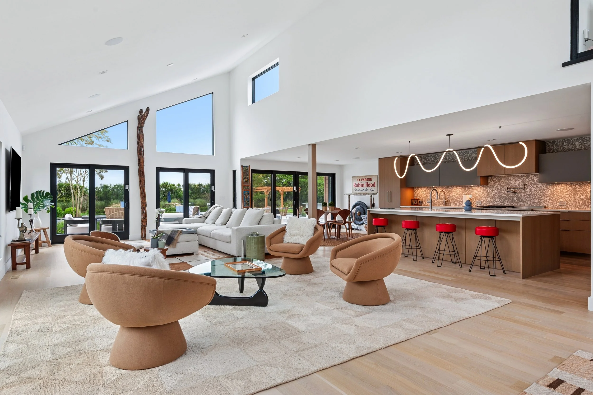 06-799 Halsey Ln, Water Mill-Liv RM-11.jpg