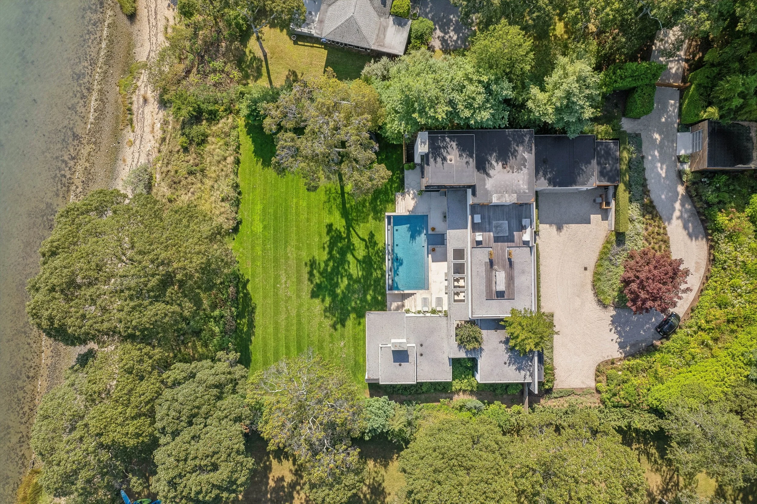 05-90 Oyster Shores Rd, East Hampton-Aerial5.jpg