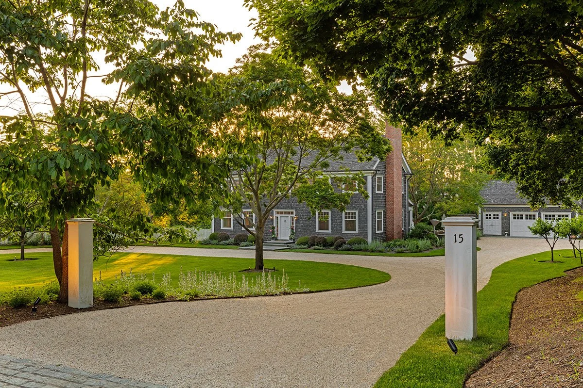 15_HitherLane_EastHampton-Driveway.jpg