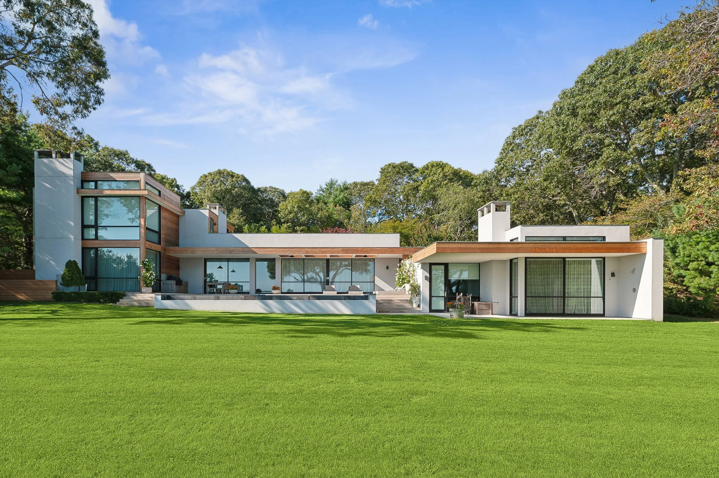 17-90 Oyster Shores Rd, East Hampton-Back Grounds2.jpg