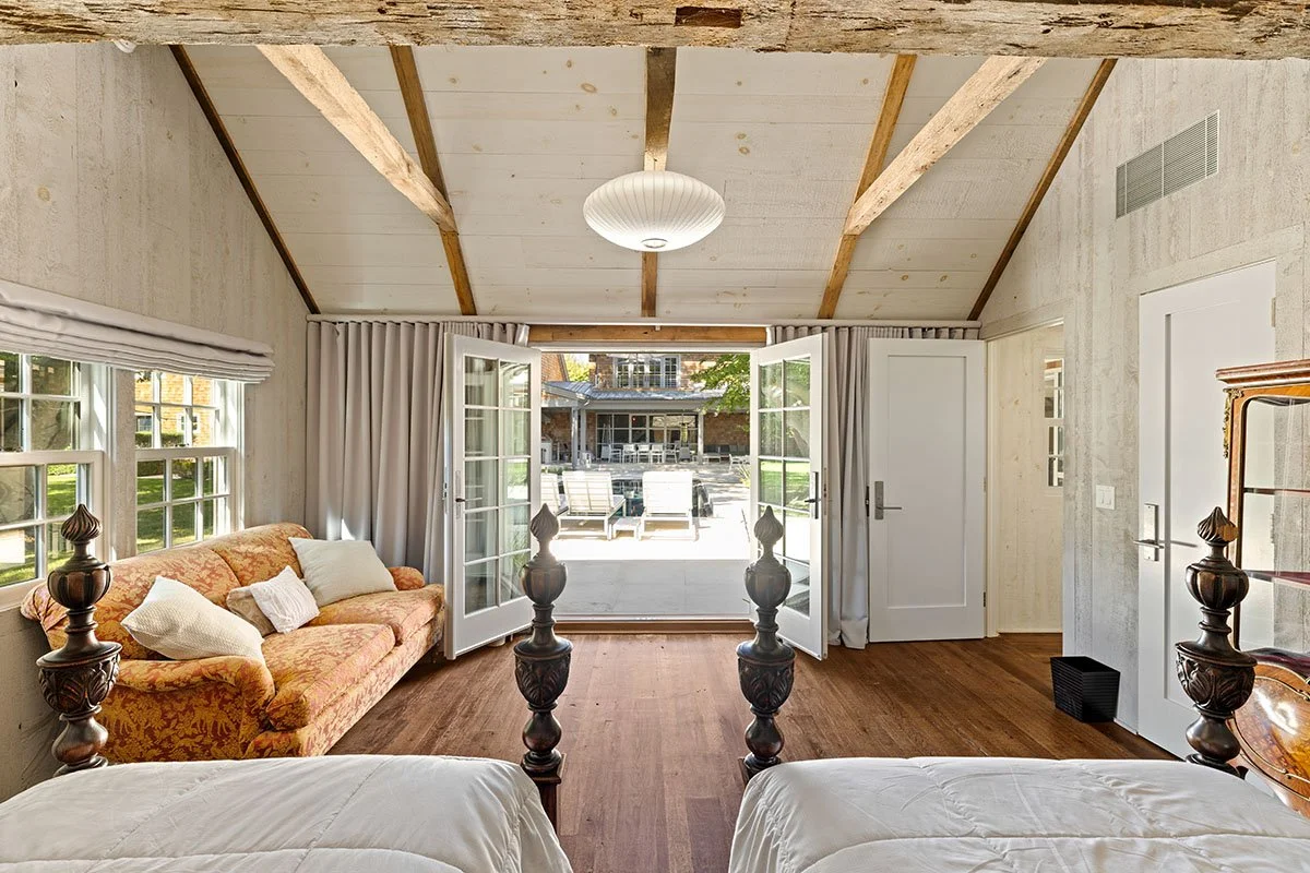 675_PaulsLane_Bridgehampton-GuestCottage-Bedroom1.jpg
