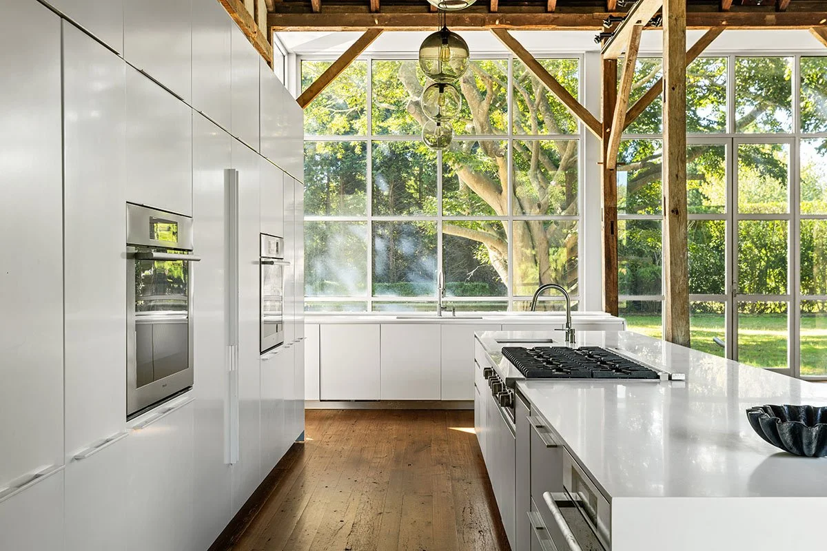 675_PaulsLane_Bridgehampton-Kitchen2.jpg