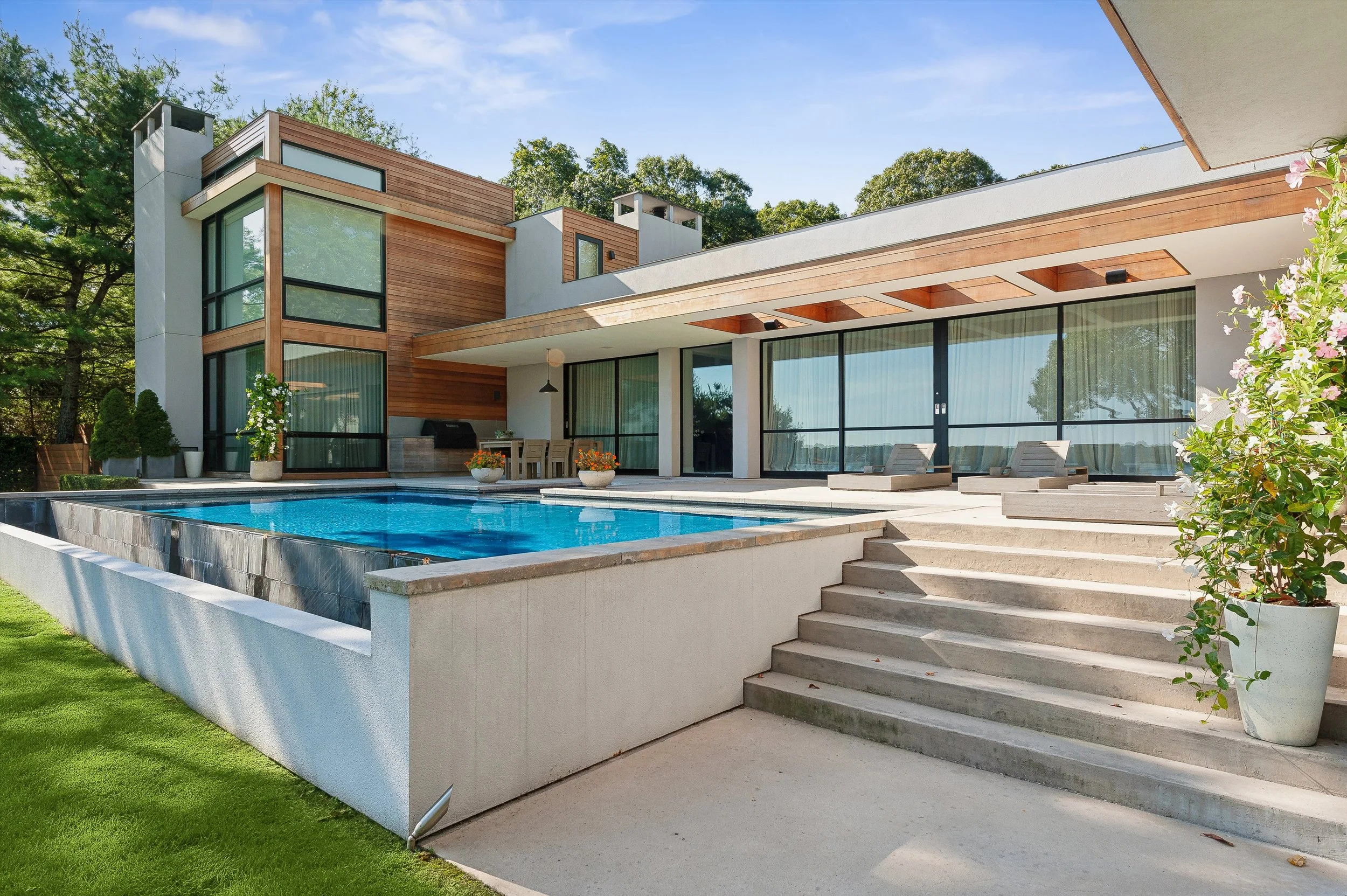 15-90 Oyster Shores Rd, East Hampton-Deck2.jpg