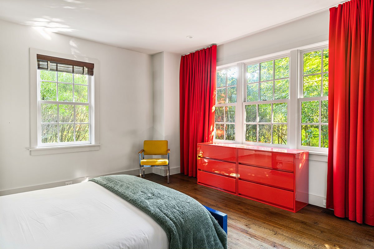 675_PaulsLane_Bridgehampton-GuestBedroom2.jpg