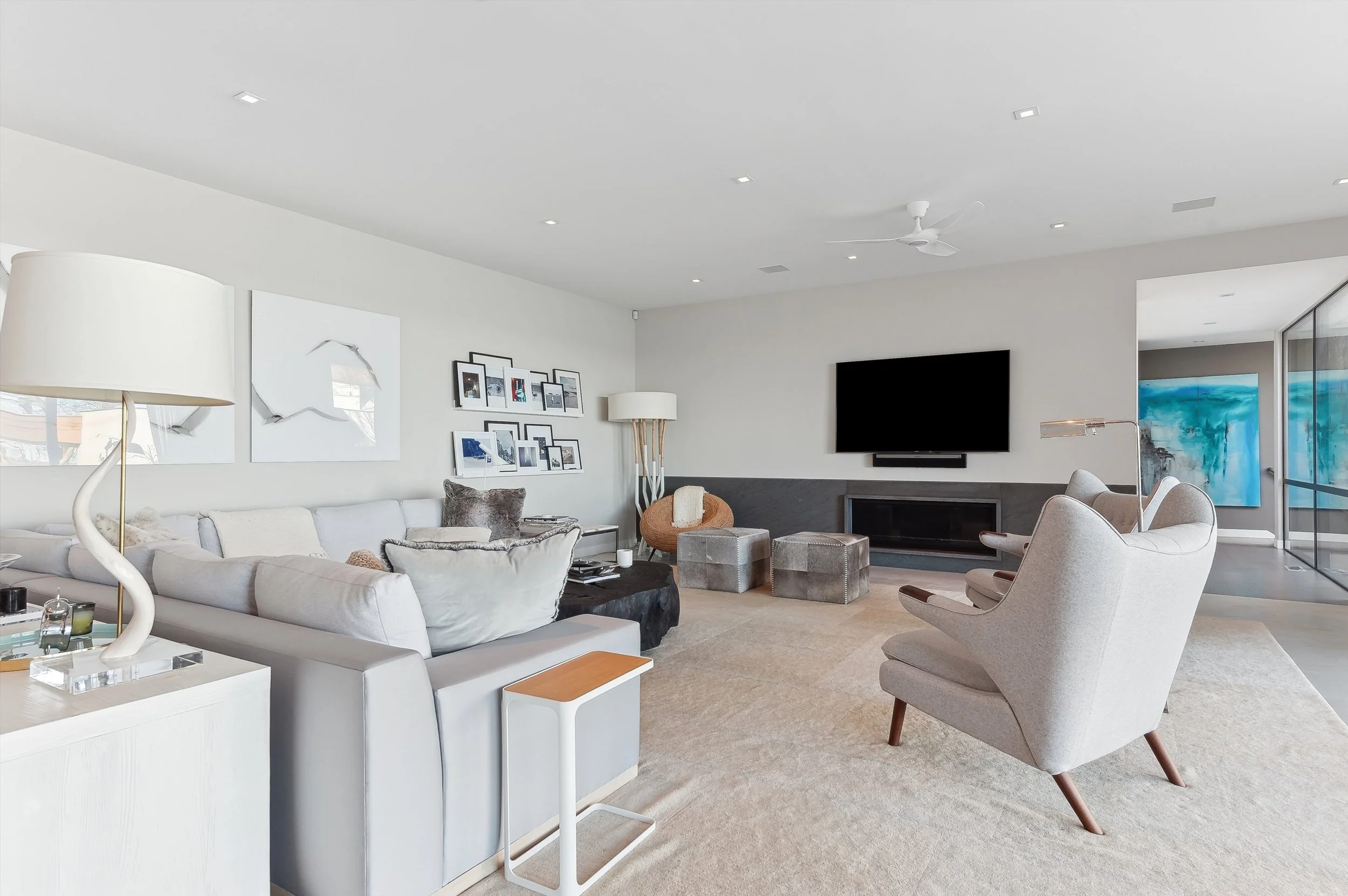 32-90 Oyster Shores Rd, East Hampton-Living5.jpg