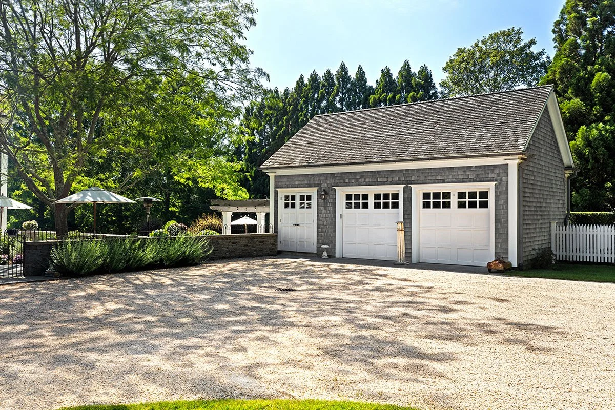 15_HitherLane_EastHampton-Garage.jpg