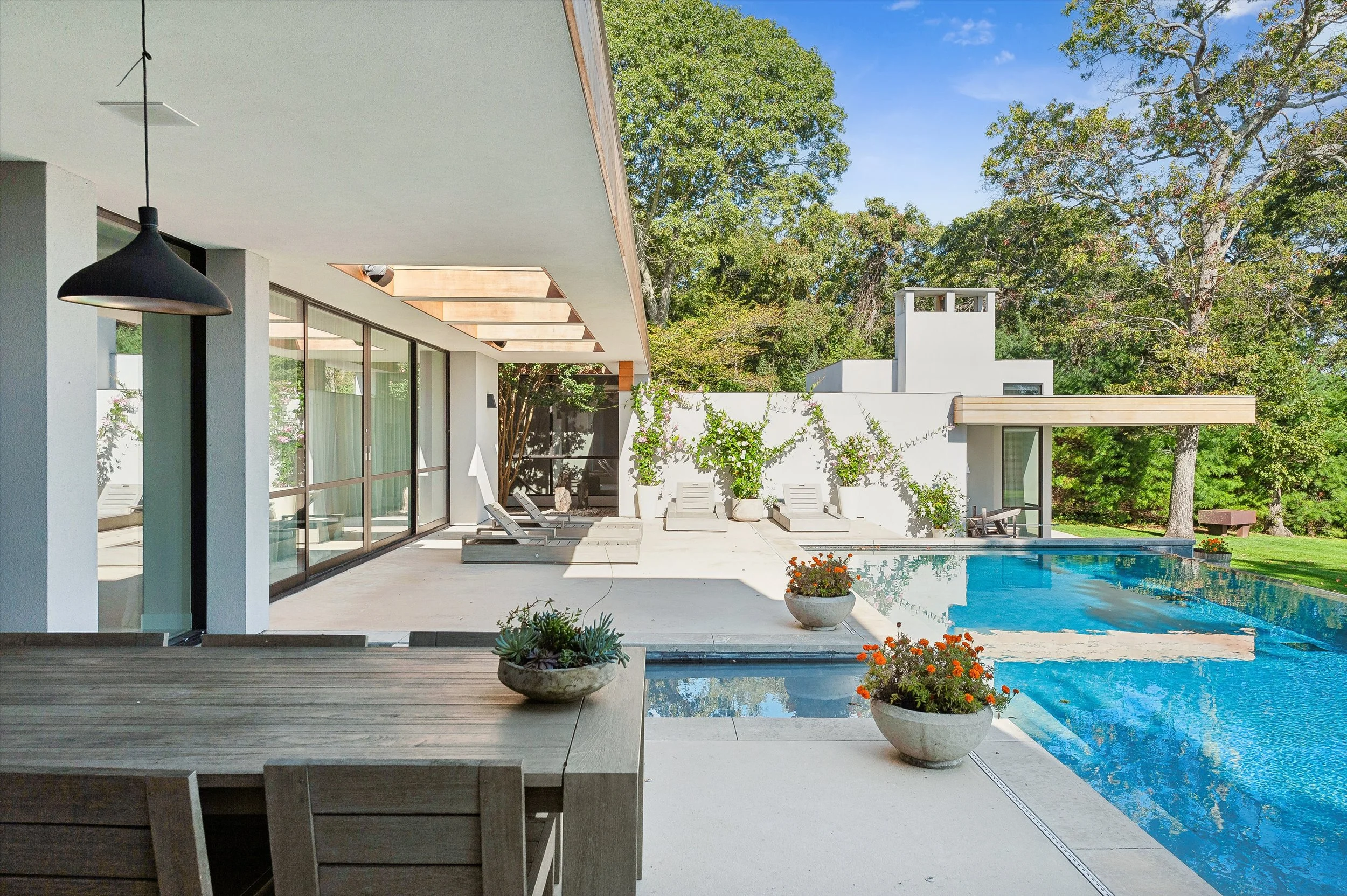 14-90 Oyster Shores Rd, East Hampton-Deck1.jpg