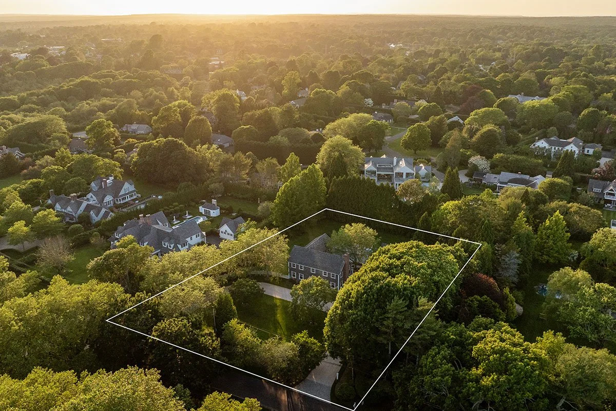 15_HitherLane_EastHampton-Drone2-outline.jpg