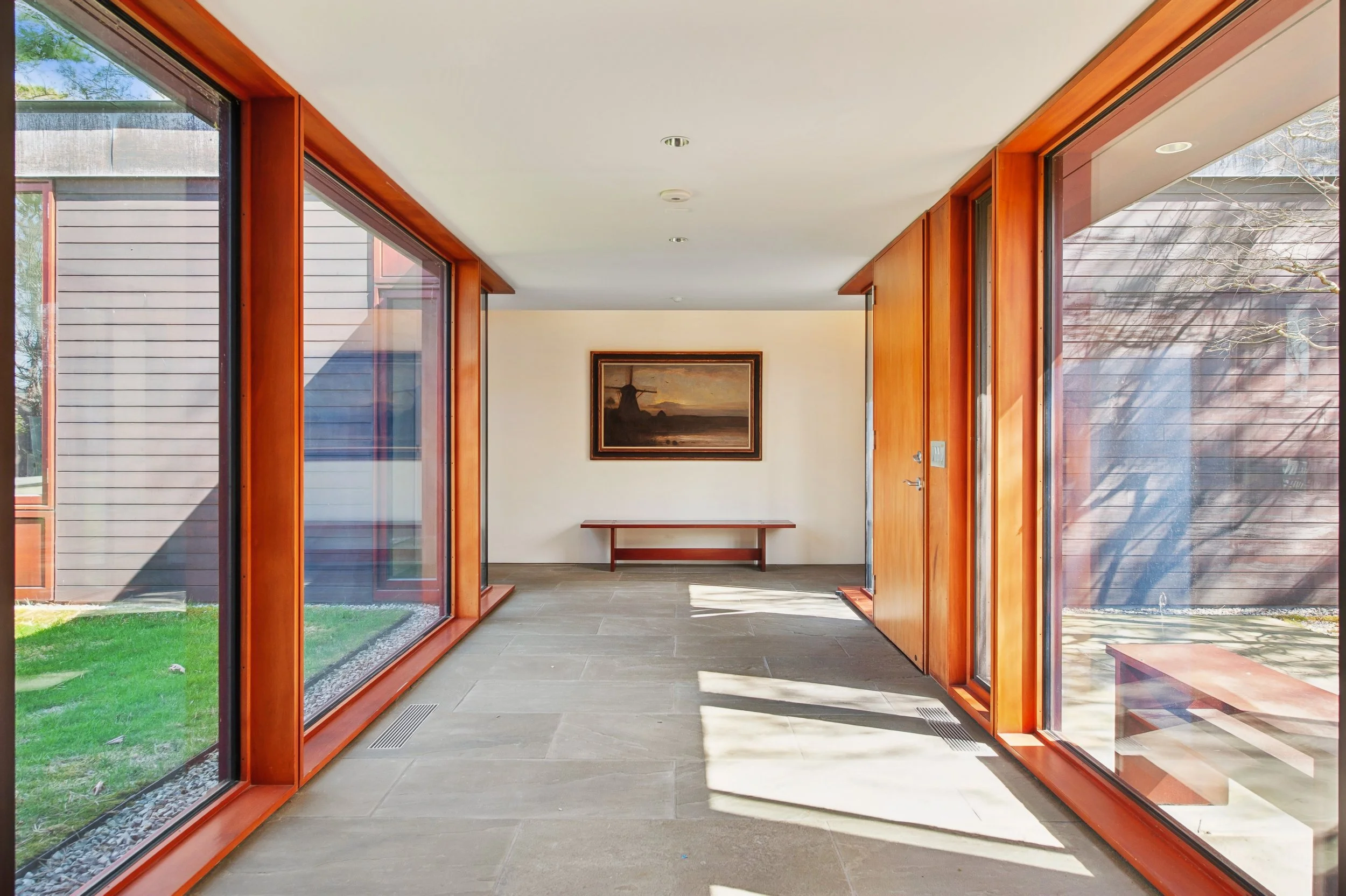 27-3 Eel Cove Rd East Hampton Foyer-1.jpg