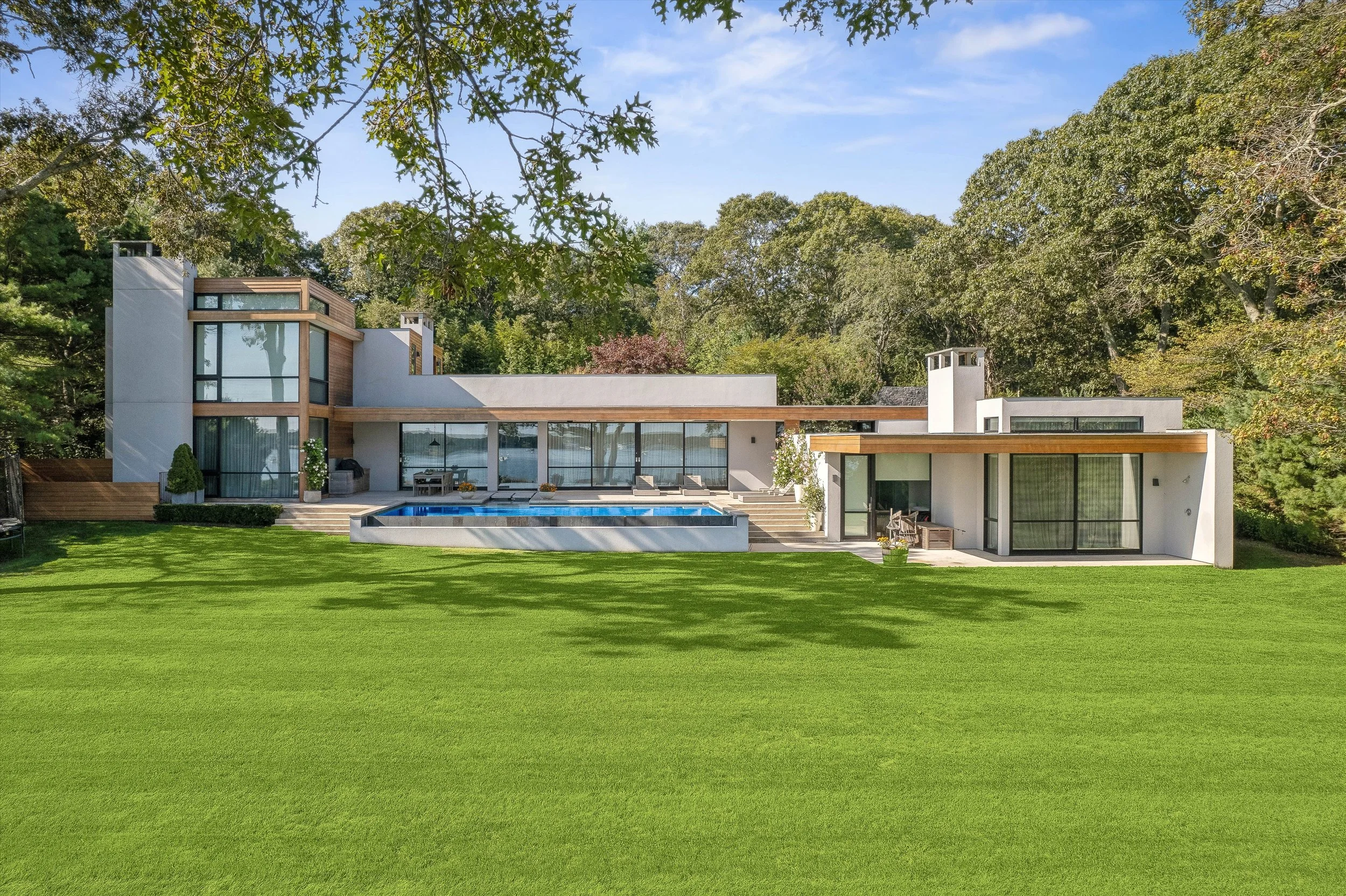 20-90 Oyster Shores Rd, East Hampton-Back Grounds5.jpg