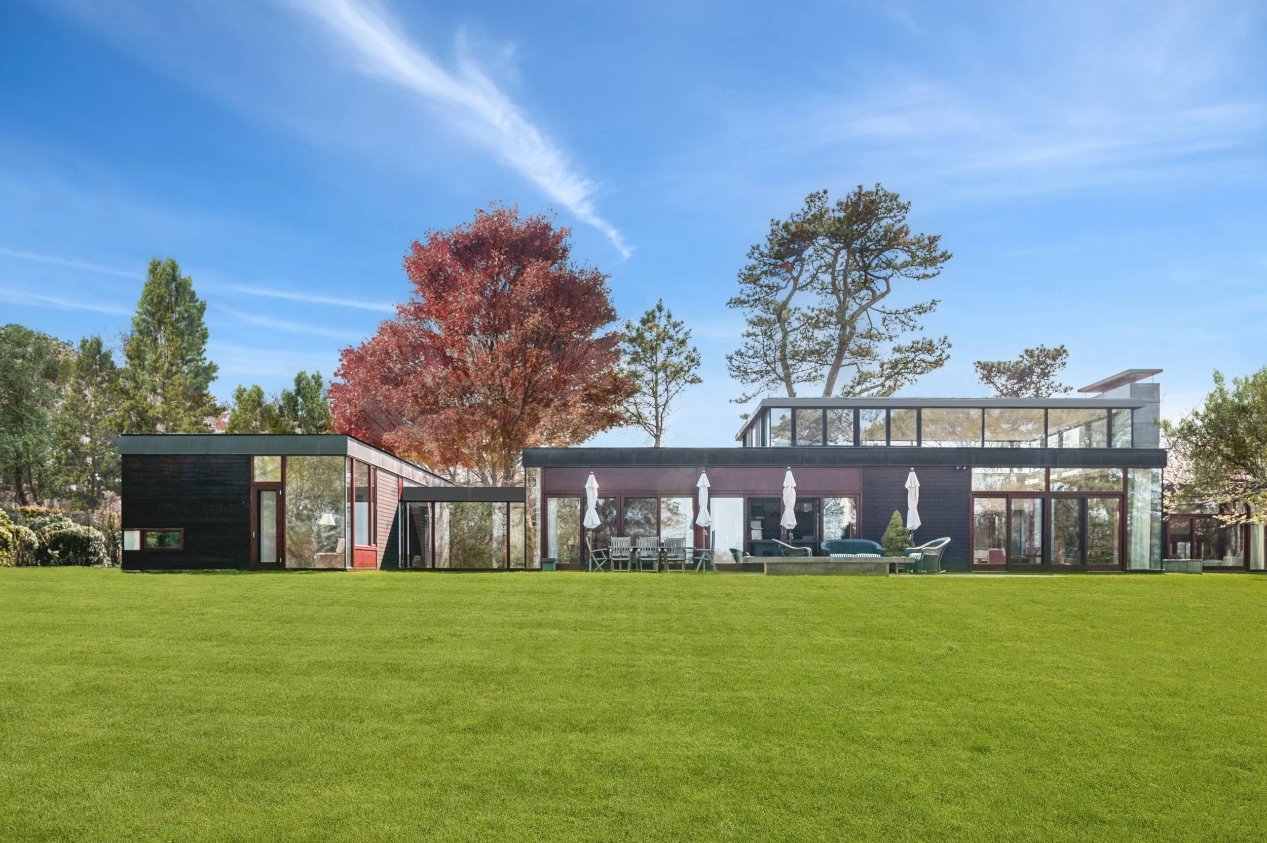14-3 Eel Cove Rd East Hampton-06 Rear.jpg