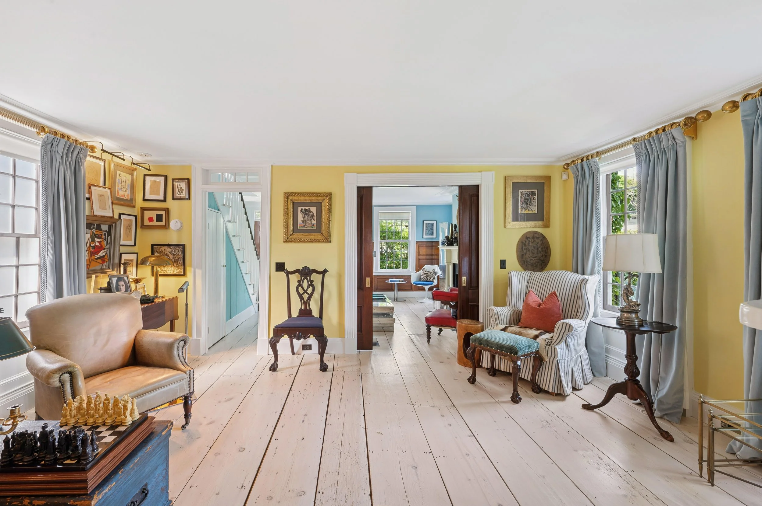 14-96 Madison St Sag Harbor 8817 LivingRoom.jpg
