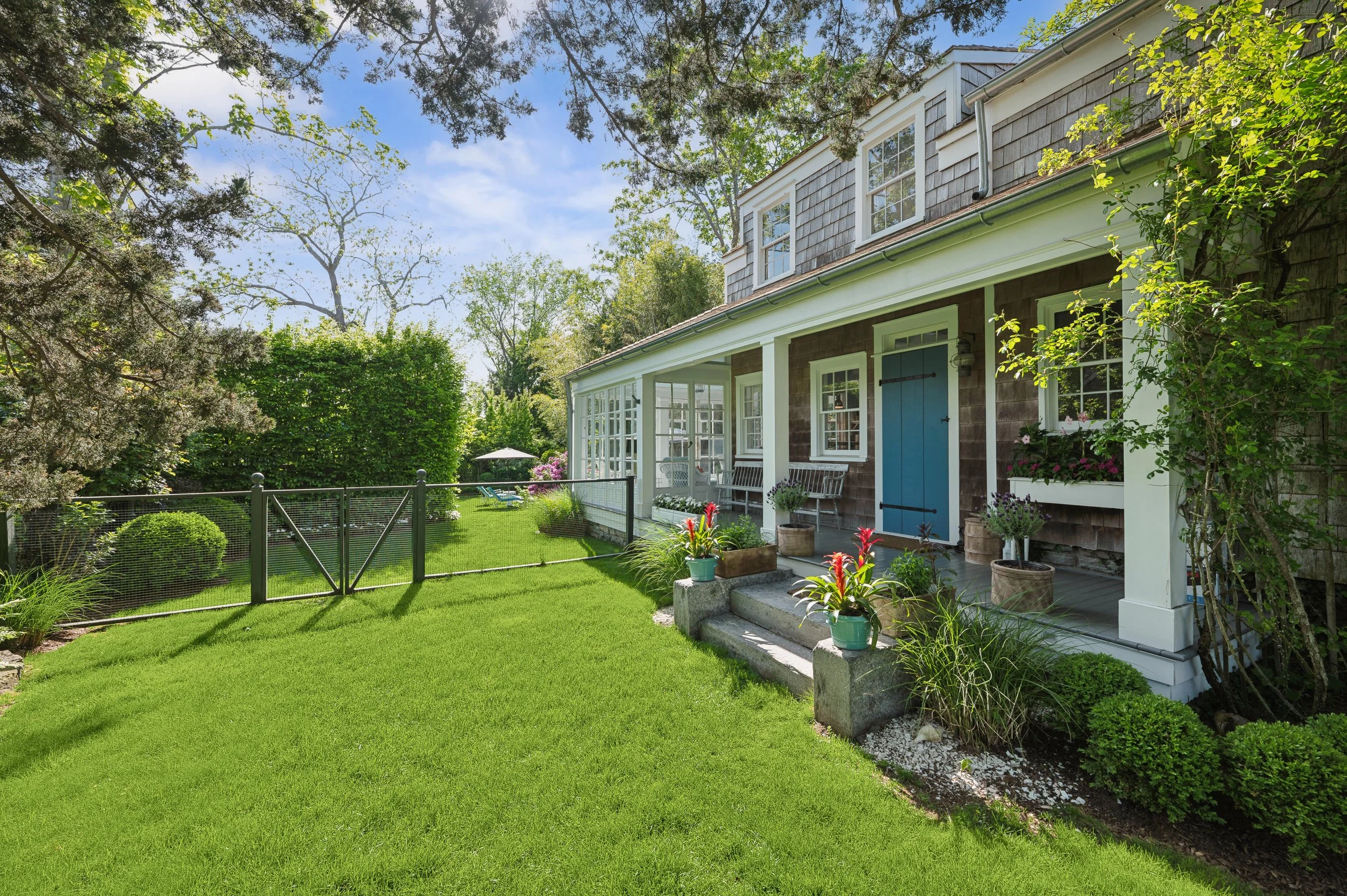 04-96 Madison St Sag Harbor 8816 Porch.jpg