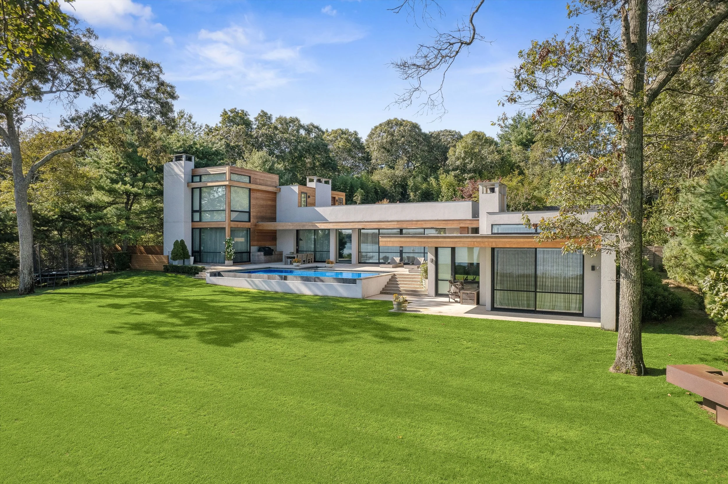 19-90 Oyster Shores Rd, East Hampton-Back Grounds4.jpg
