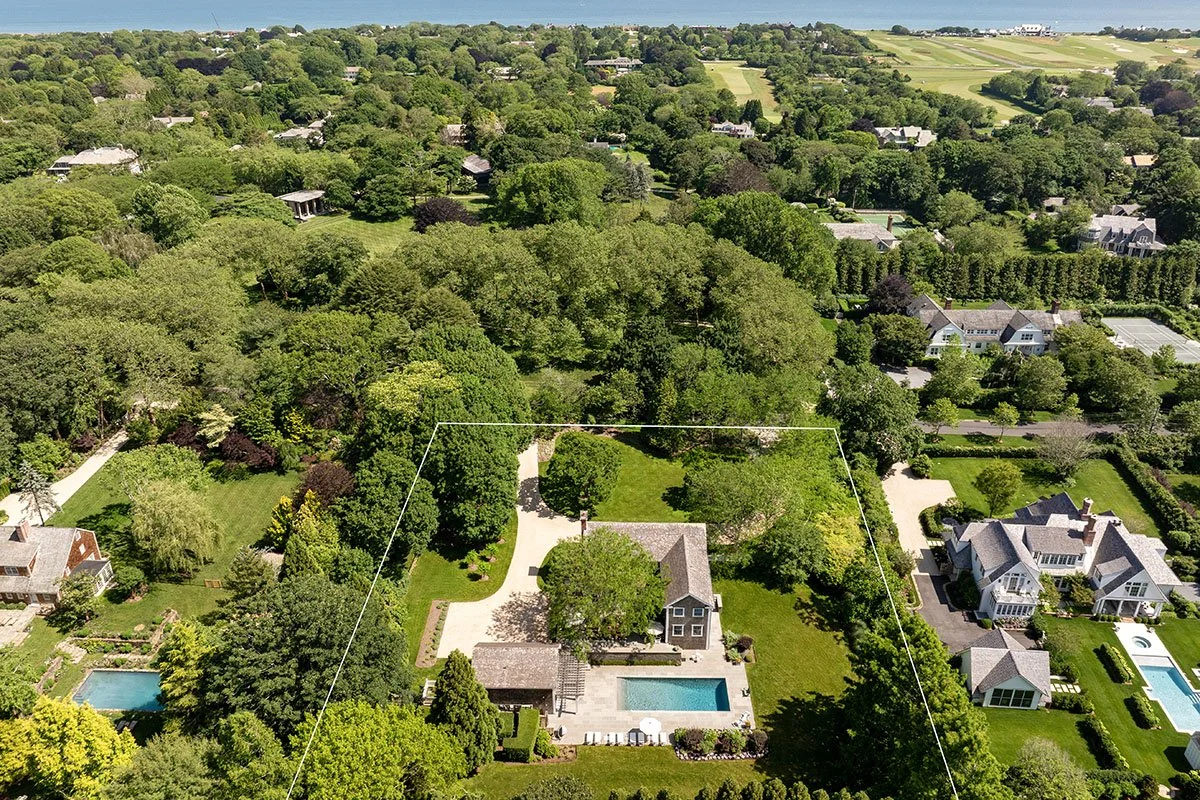 15_HitherLane_EastHampton-Drone1-outline.jpg