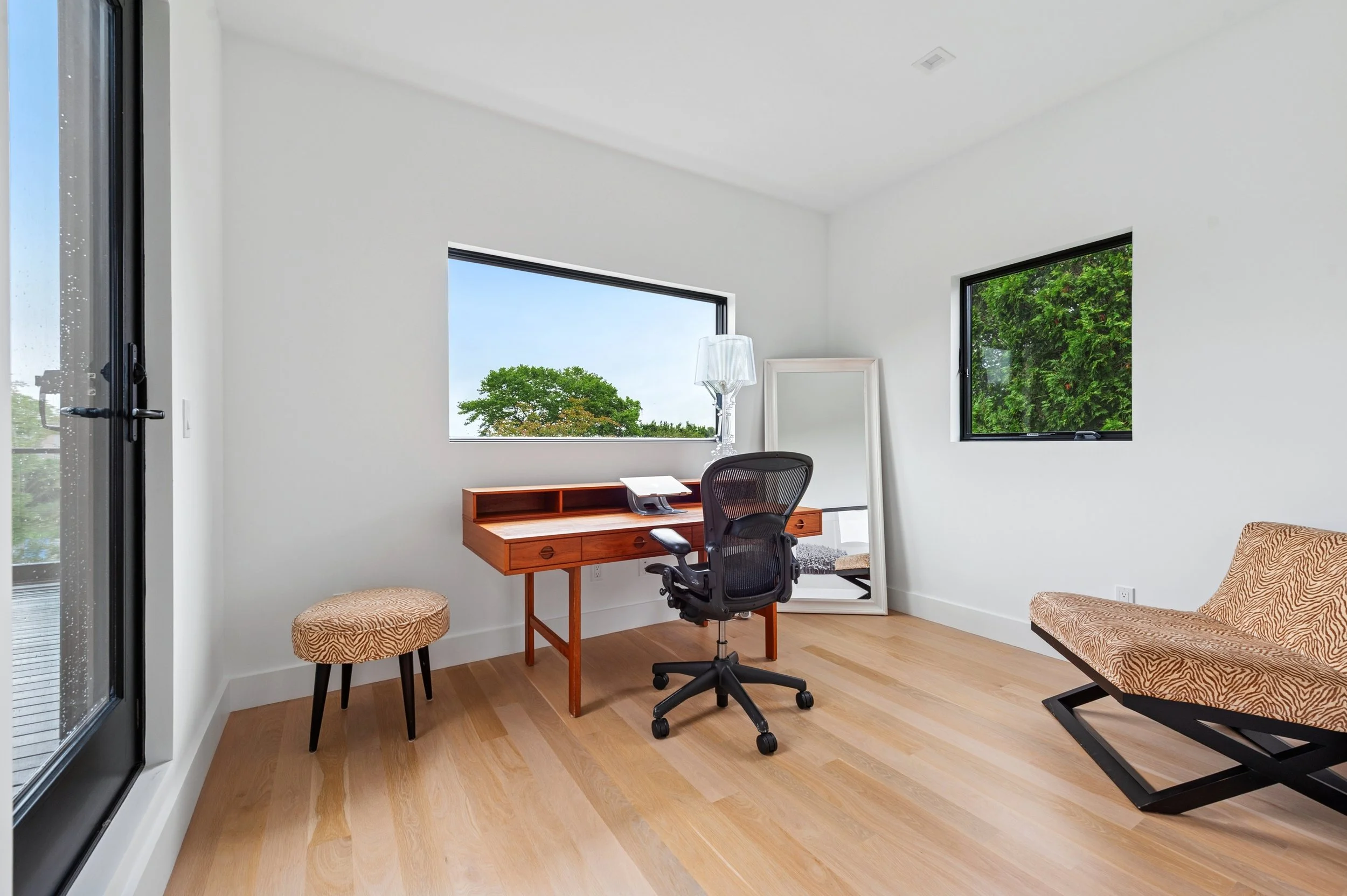 10-799 Halsey Ln, Water Mill-Office-01.jpg