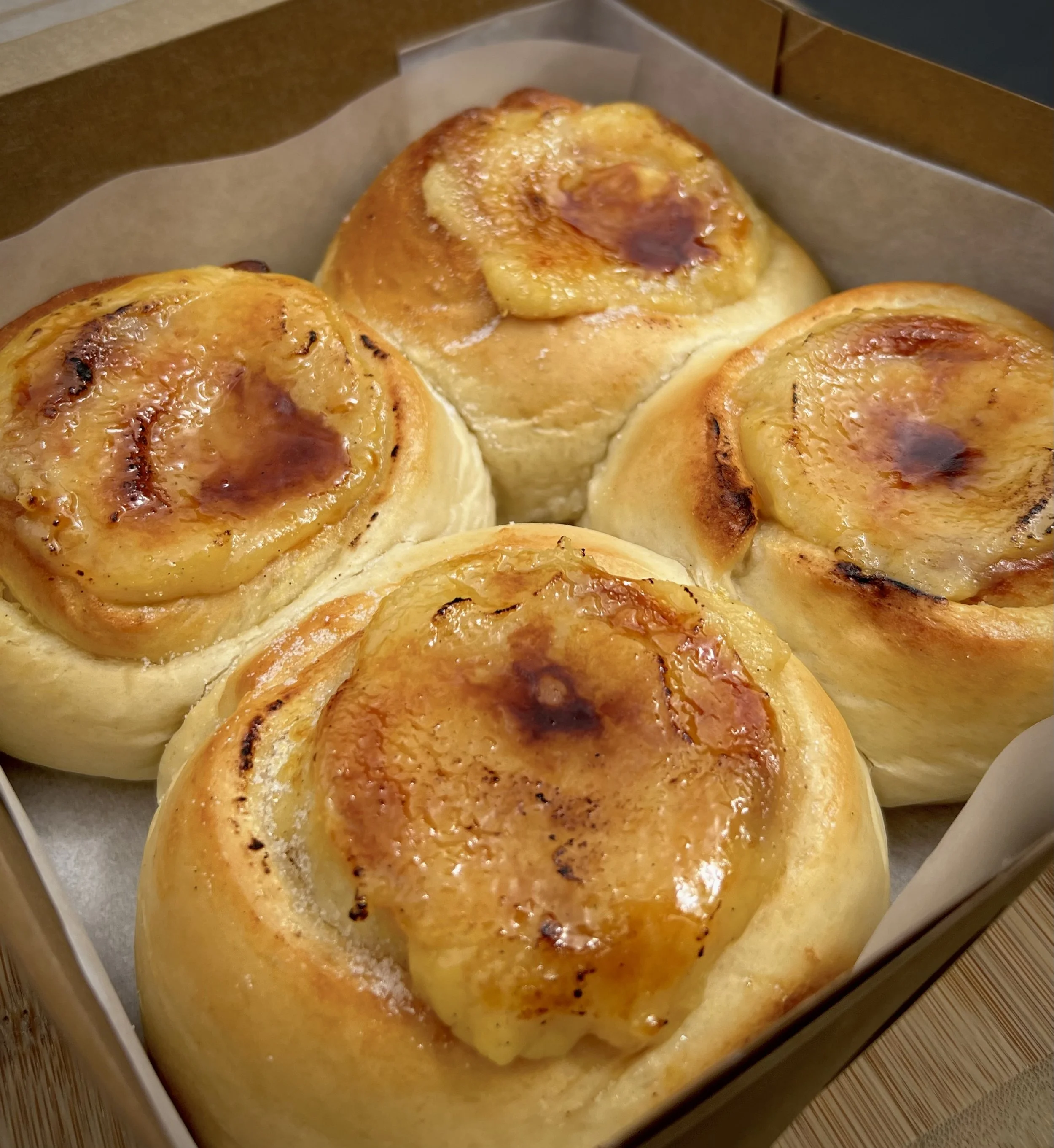 Crème Brûlée Roll