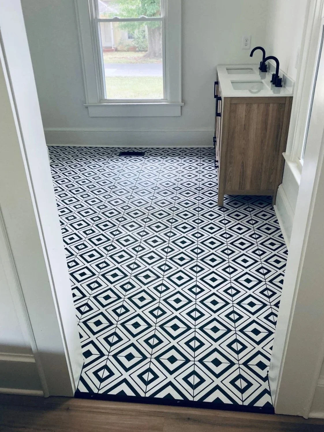 BATHROOM+FLOOR+3.jpg
