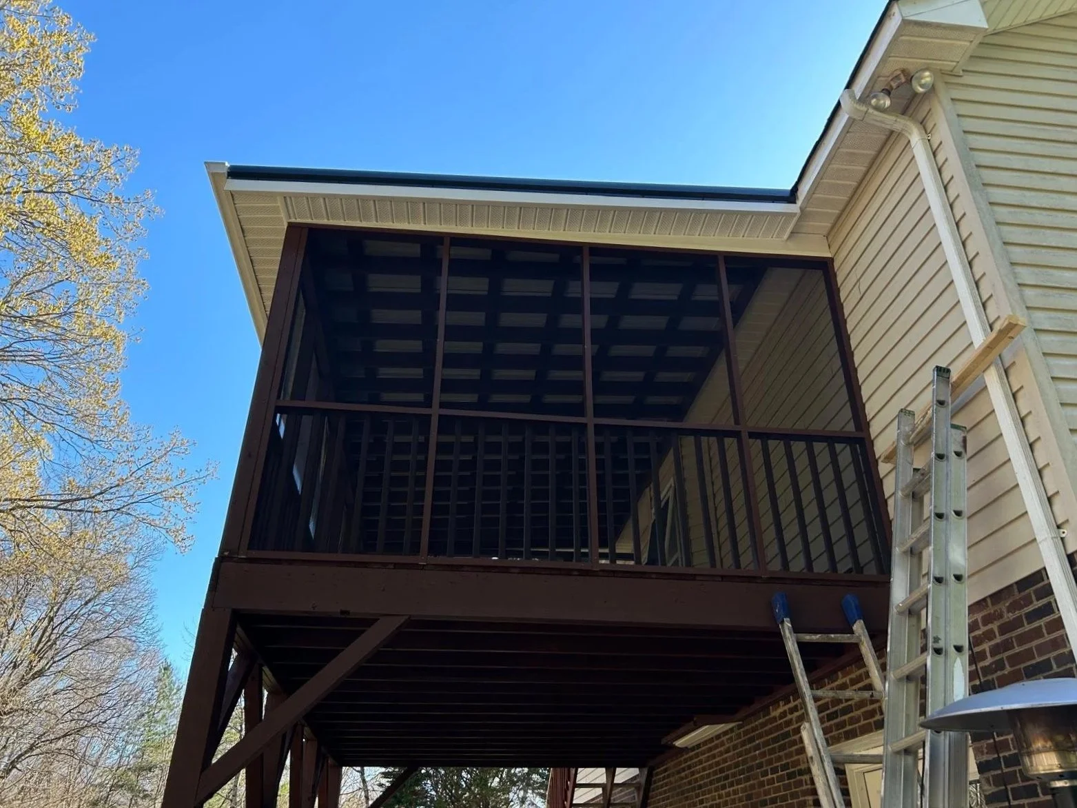 DECK+WITH+SCREENING.jpg