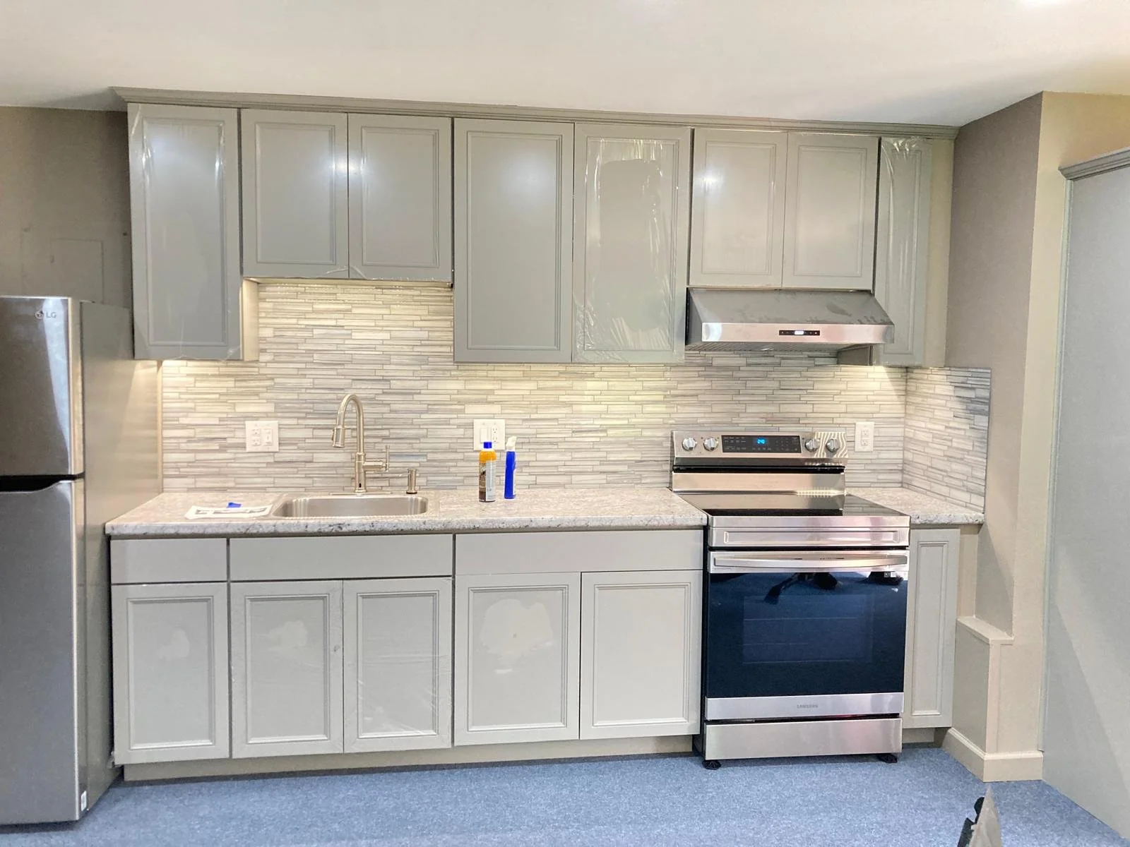 KITCHEN CAB COUNTER BACKSPLASH.jpeg