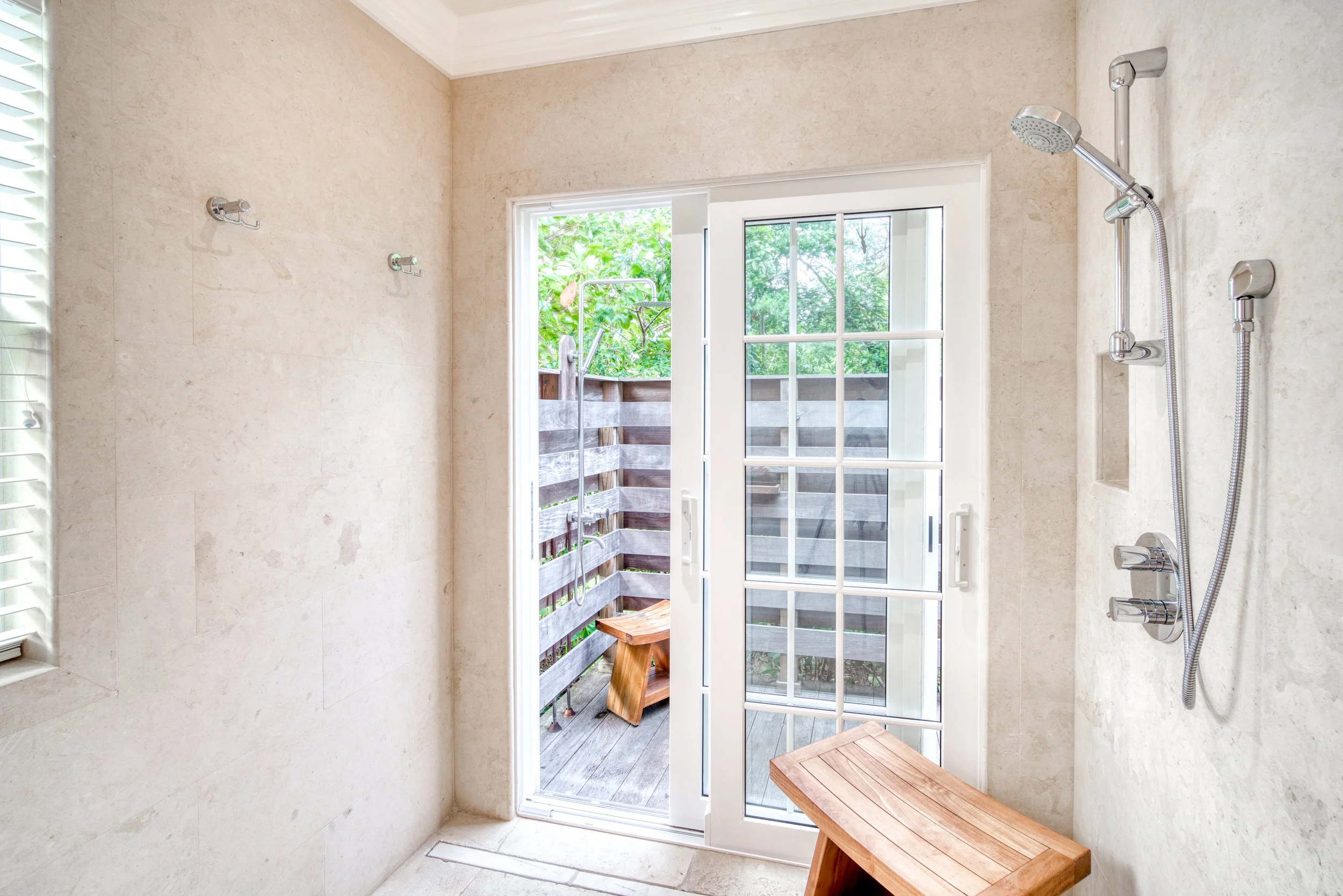 en-suite Shower