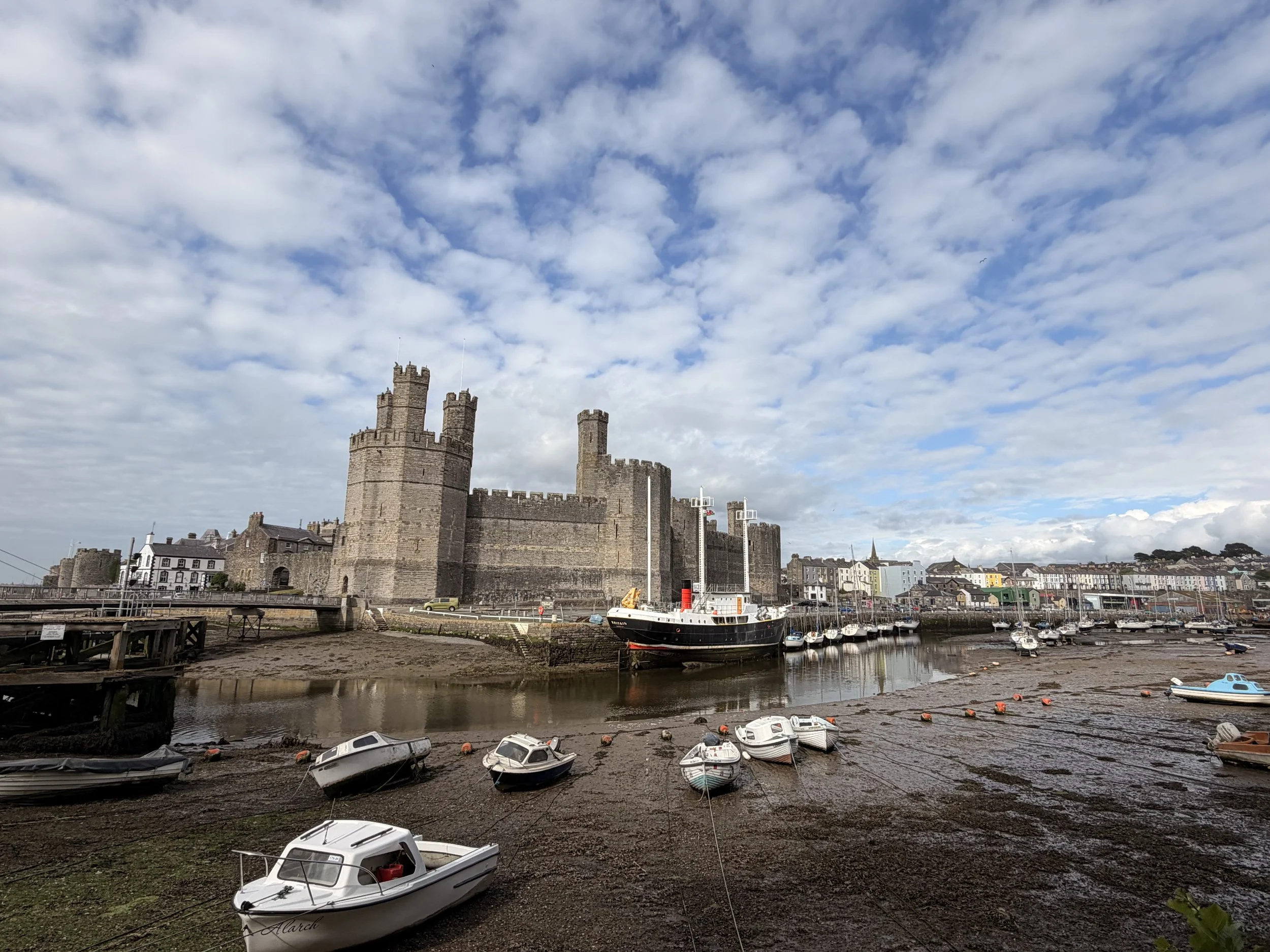 caernarfon-castle-harbour-low-tide-north-wales.jpeg