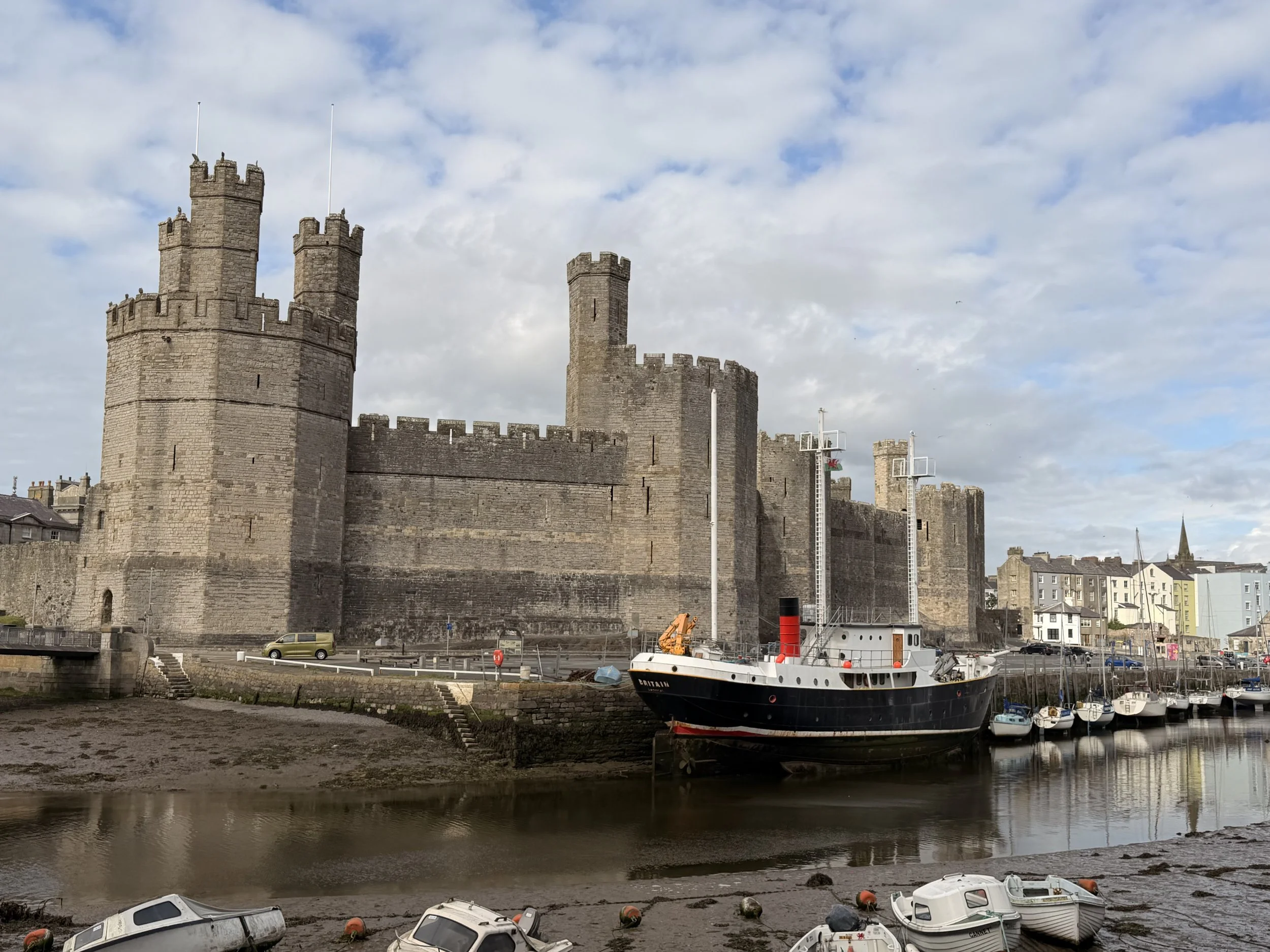 caernarfon-castle-polygonal-towers-harbour-steamer.jpeg