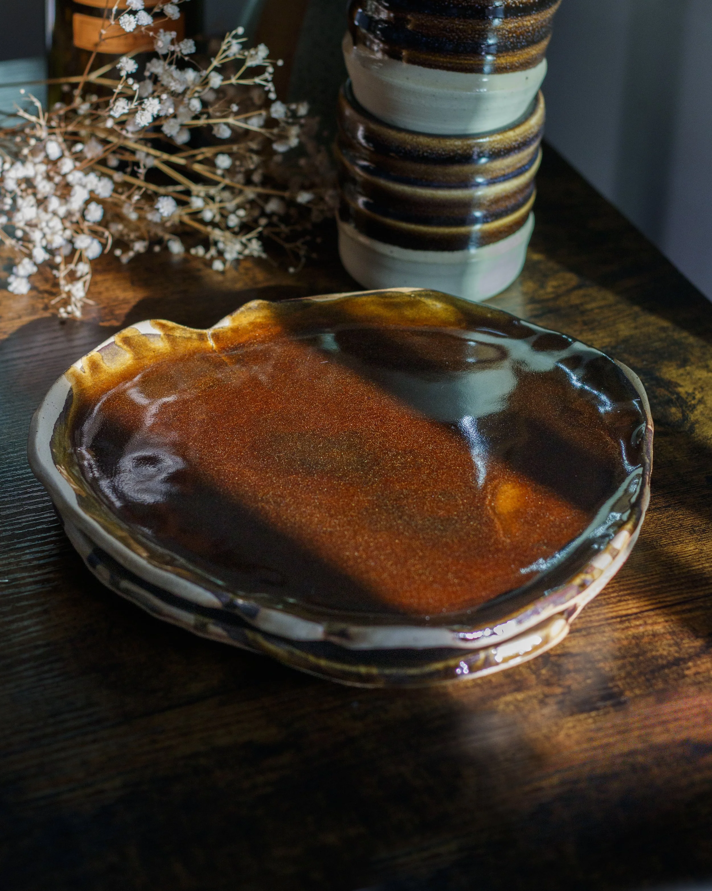 Shimmering Brown Plate Set