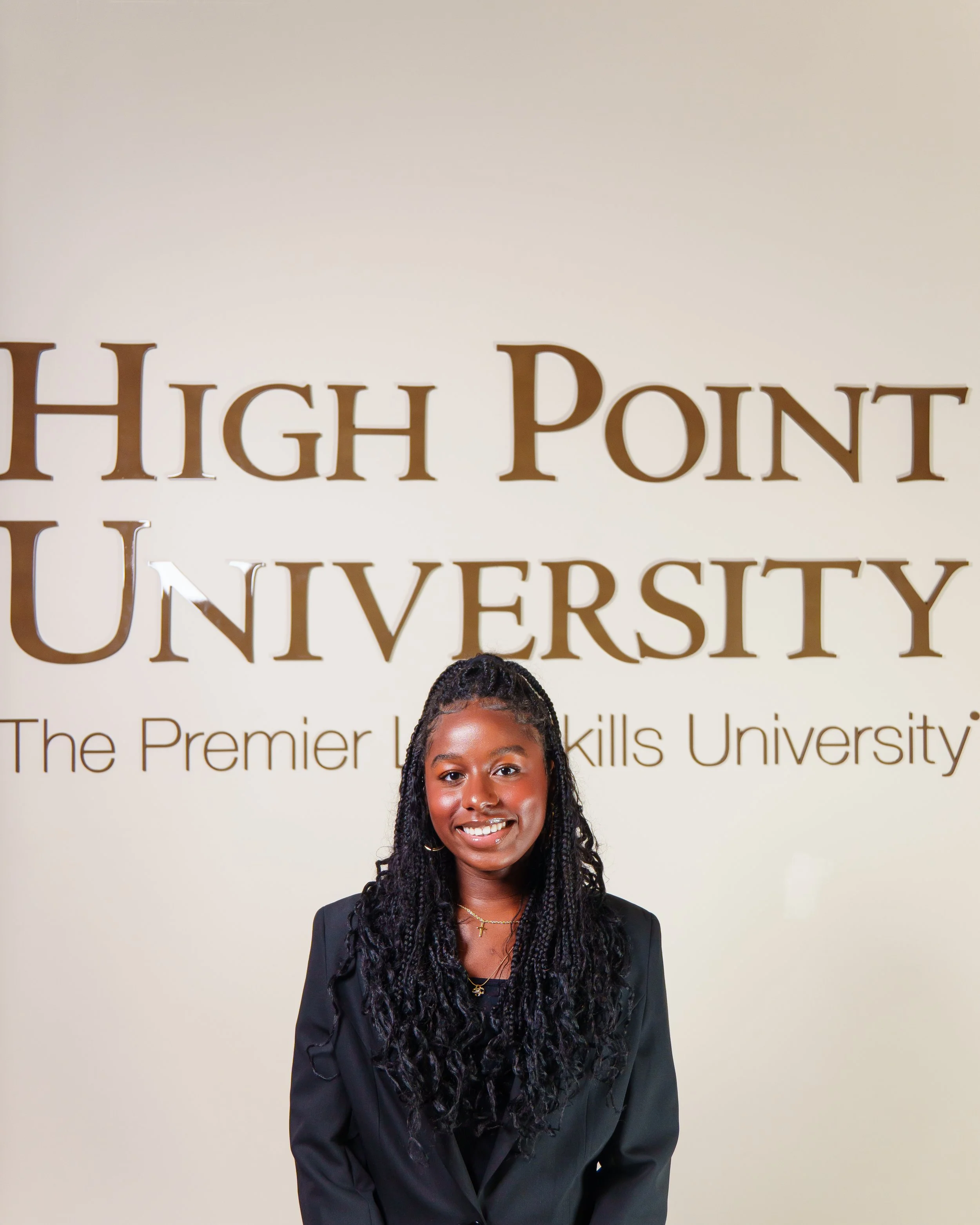 headshot (2 of 7).jpg