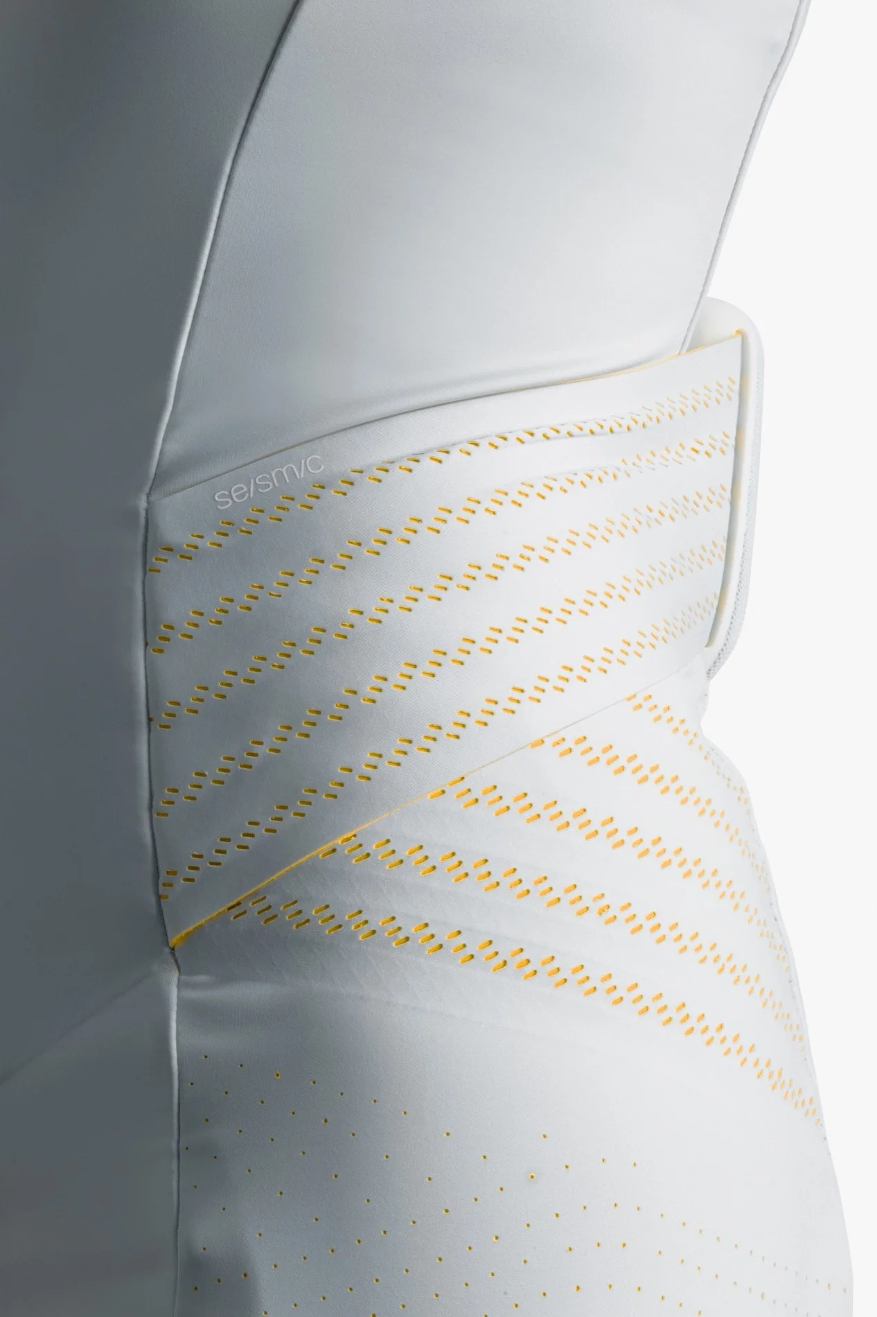SEISMIC-waist-detail-cc.jpg