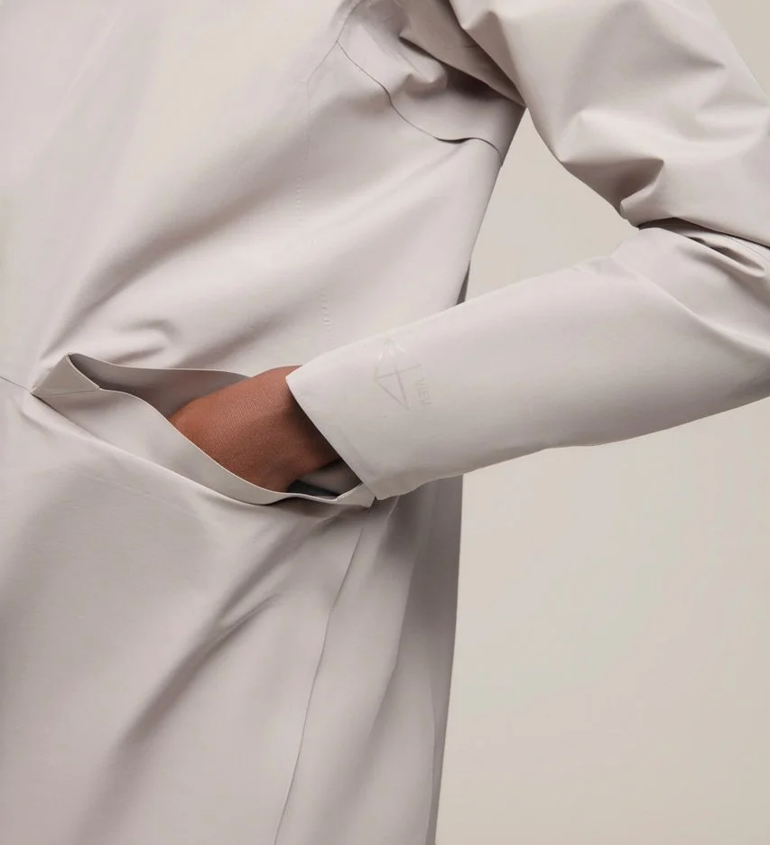 VIEV-womens-pocket-detail-crop.jpg