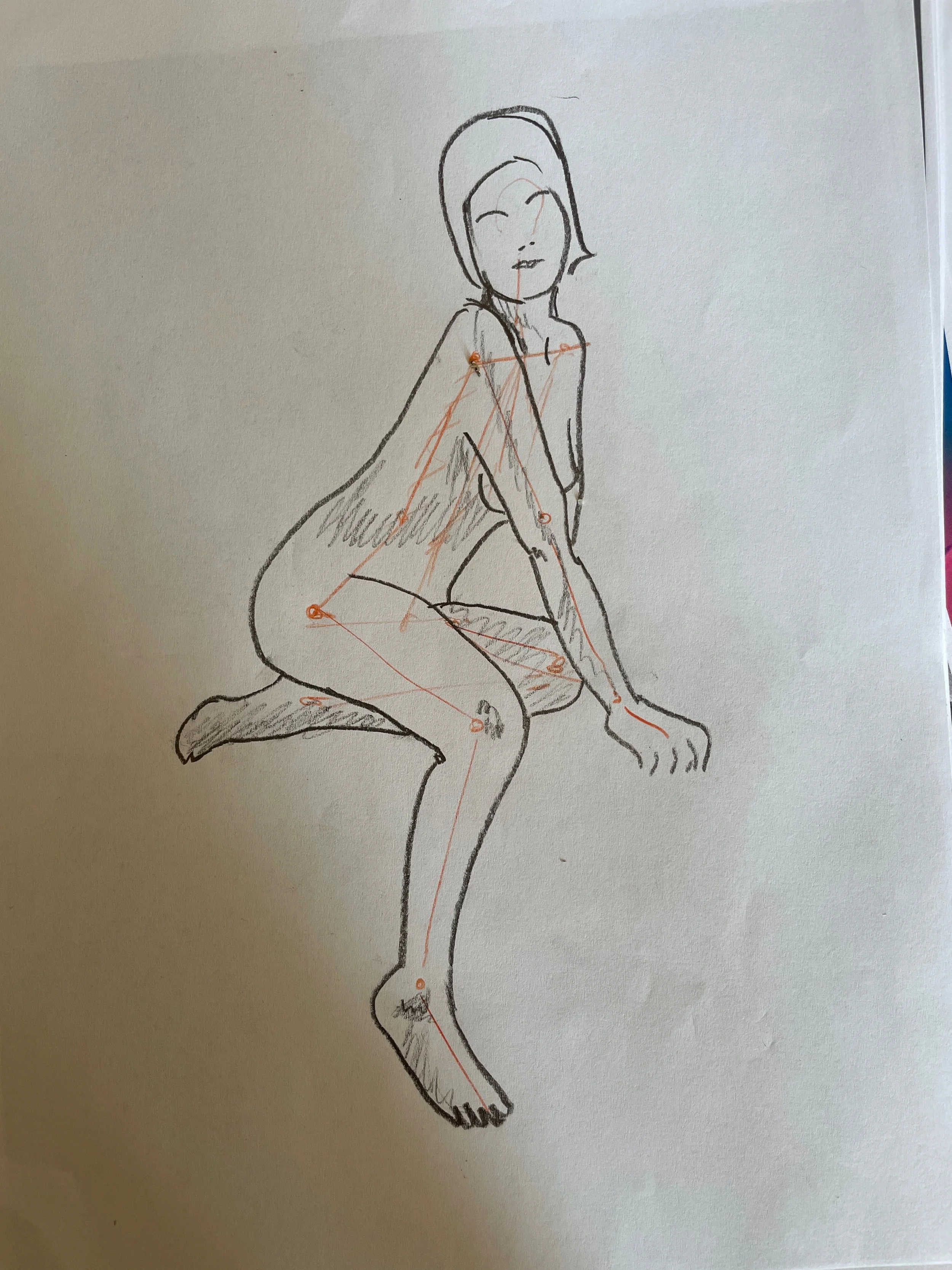 Schizzo di una donna seduta a terra con linee di punti e linee arancioni che indicano le articolazioni e le linee di movimento del corpo.