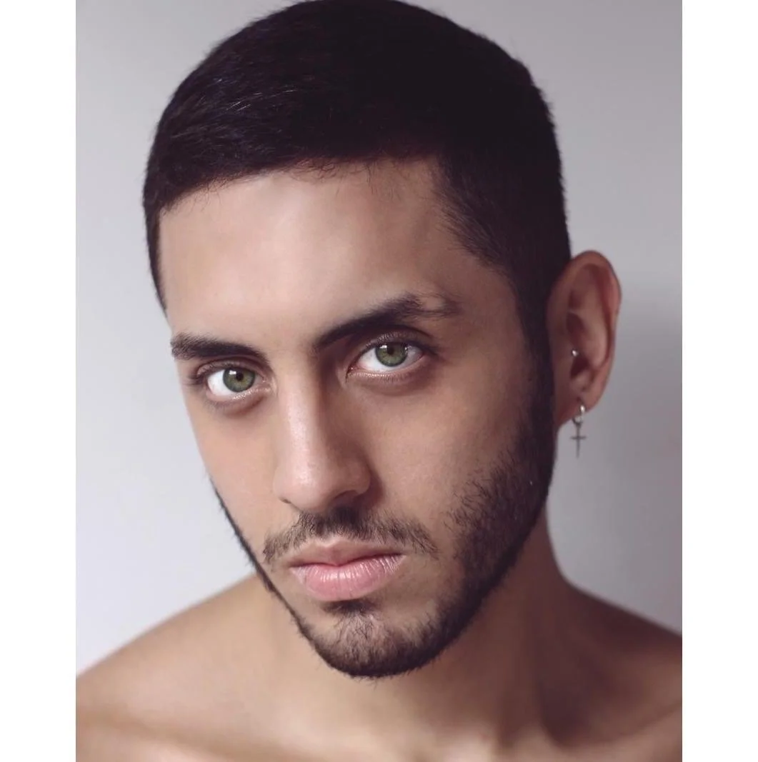 Julián - Server, Coat Check