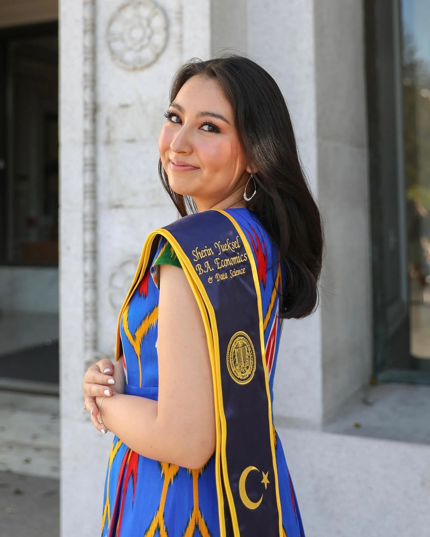 NOW TAKING SPRING 2025 GRAD BOOKINGS 🌟🌟 message me for rates and to book! 

so excited to be offering my services to my fellow grads this semester! this is my fifth semester doing grad photos and it&rsquo;s so bittersweet😭

as usual, i&rsquo;m run
