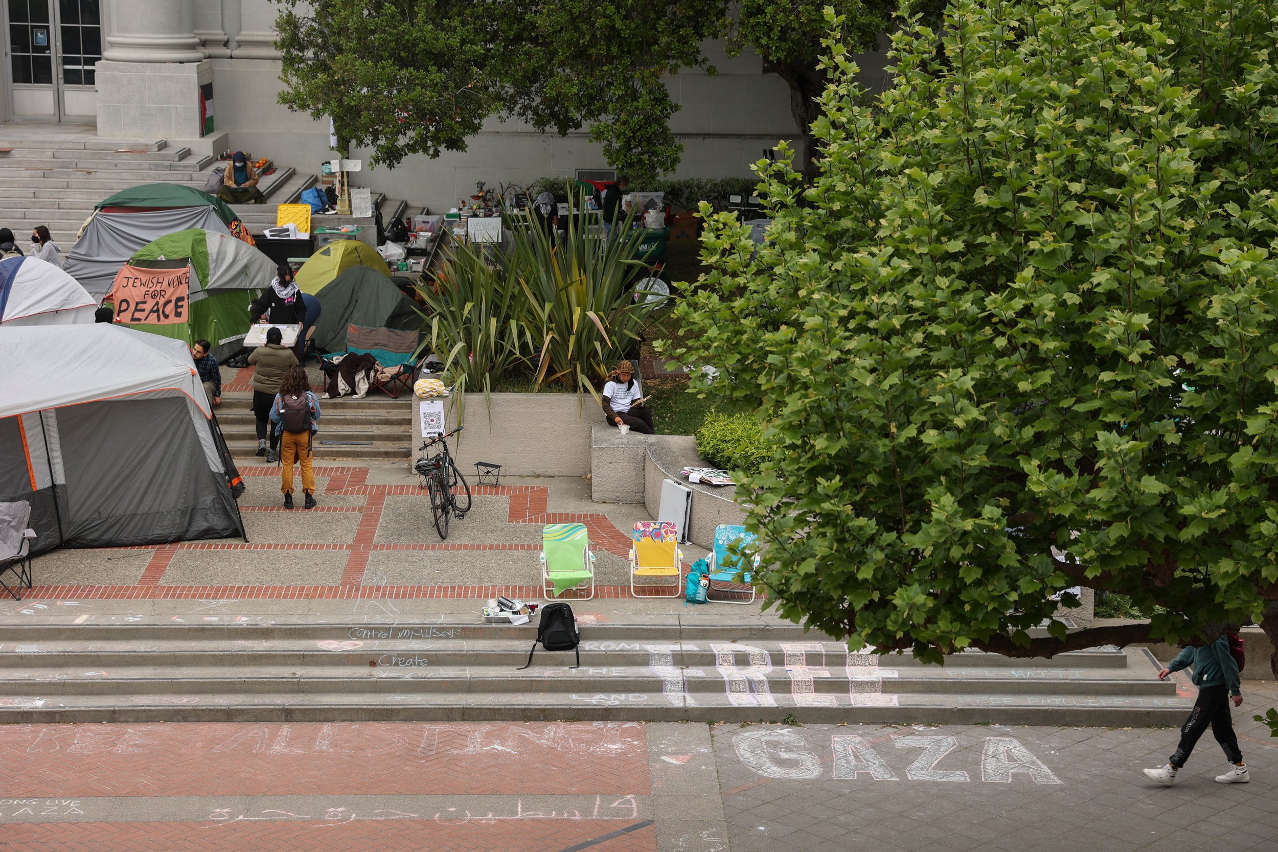 UC Berkeley's Free Palestine Encampament