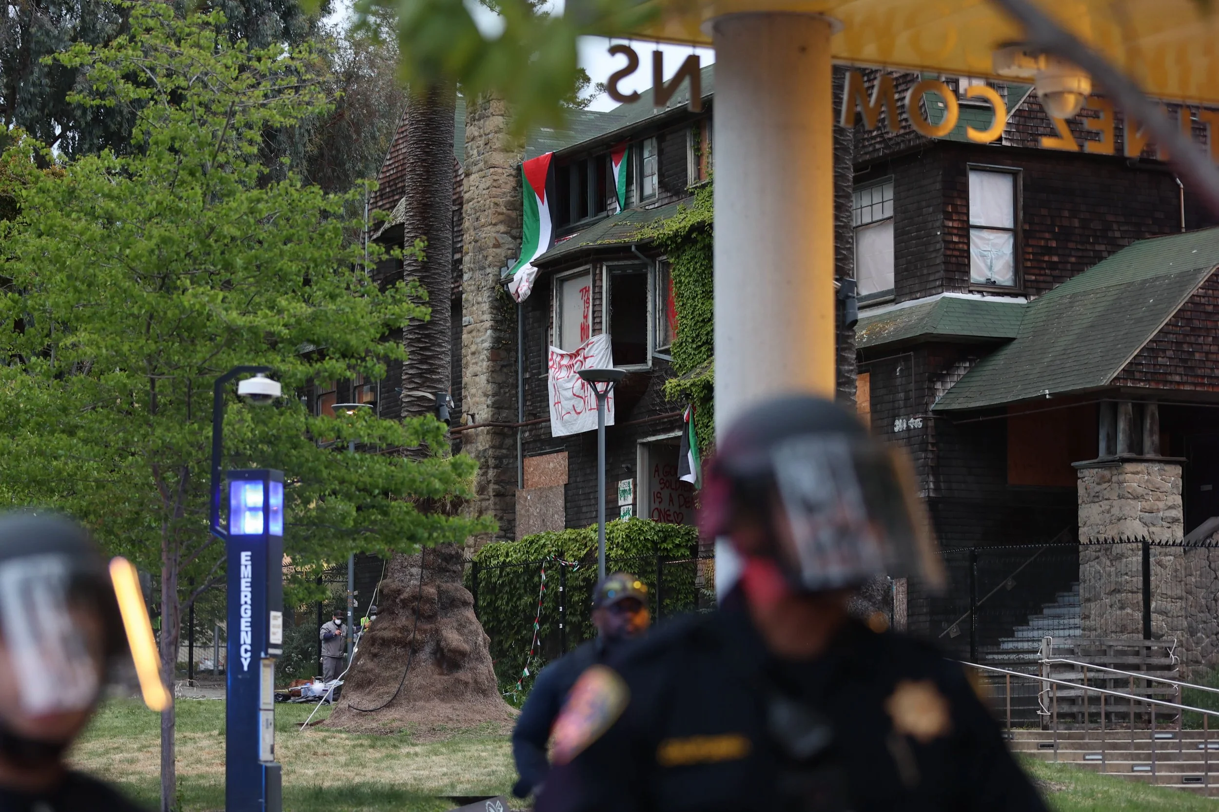 Police clear out takeover of Anna Head Alumnae Hall