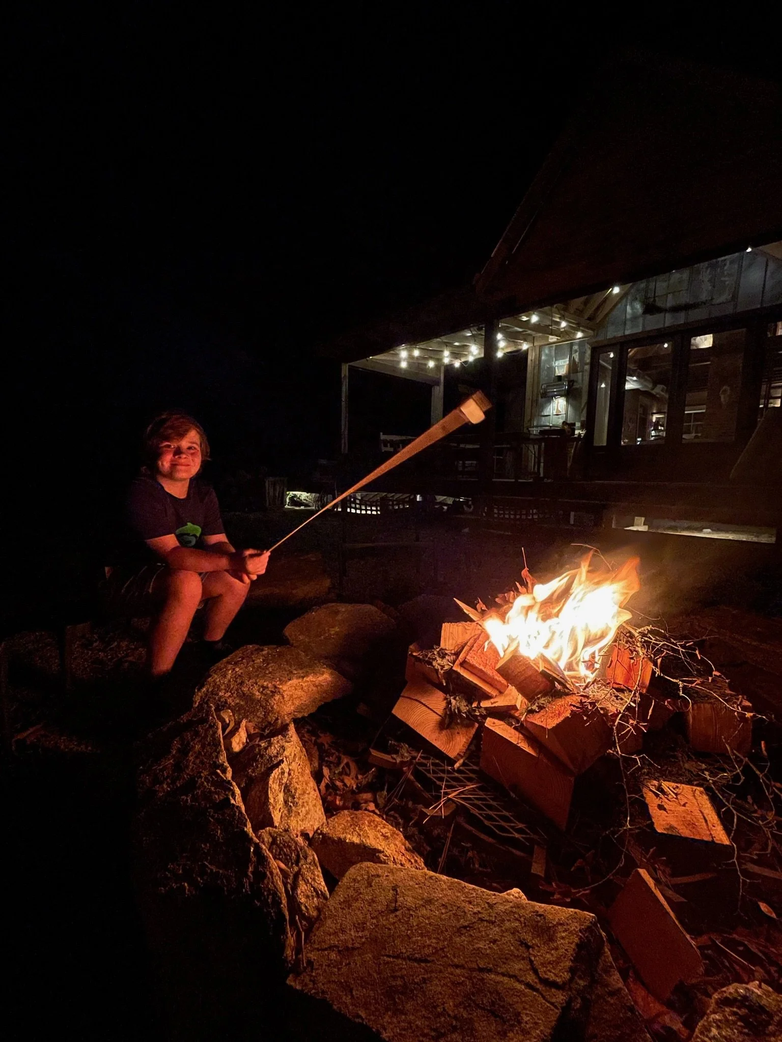RuffwoodCountryClub_Camping_CampfireFirepit03.jpeg