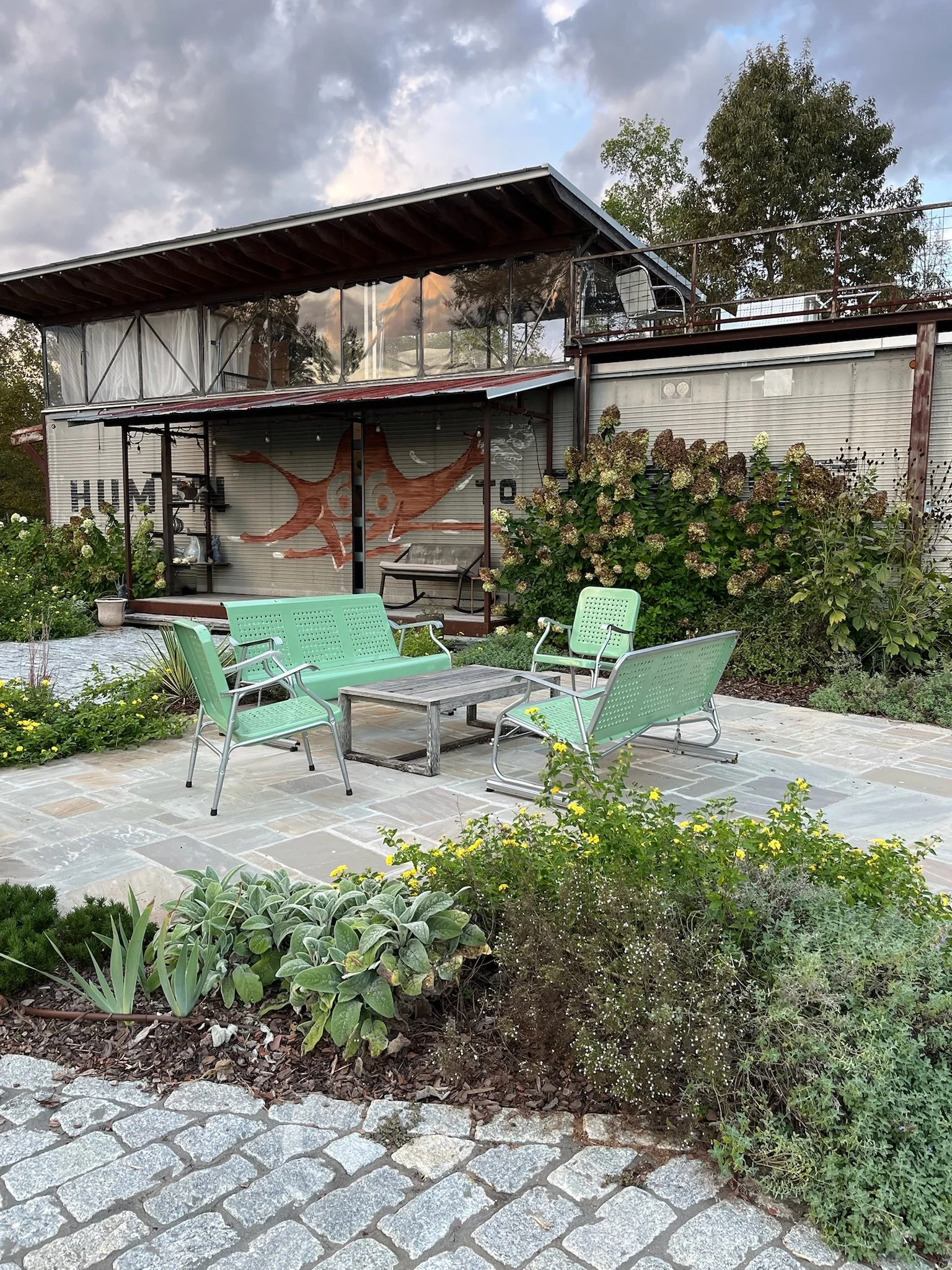 RuffwoodCountryClub_SchoolhouseCompound_HumpinToPleaseVintageOutdoorSeating.JPG