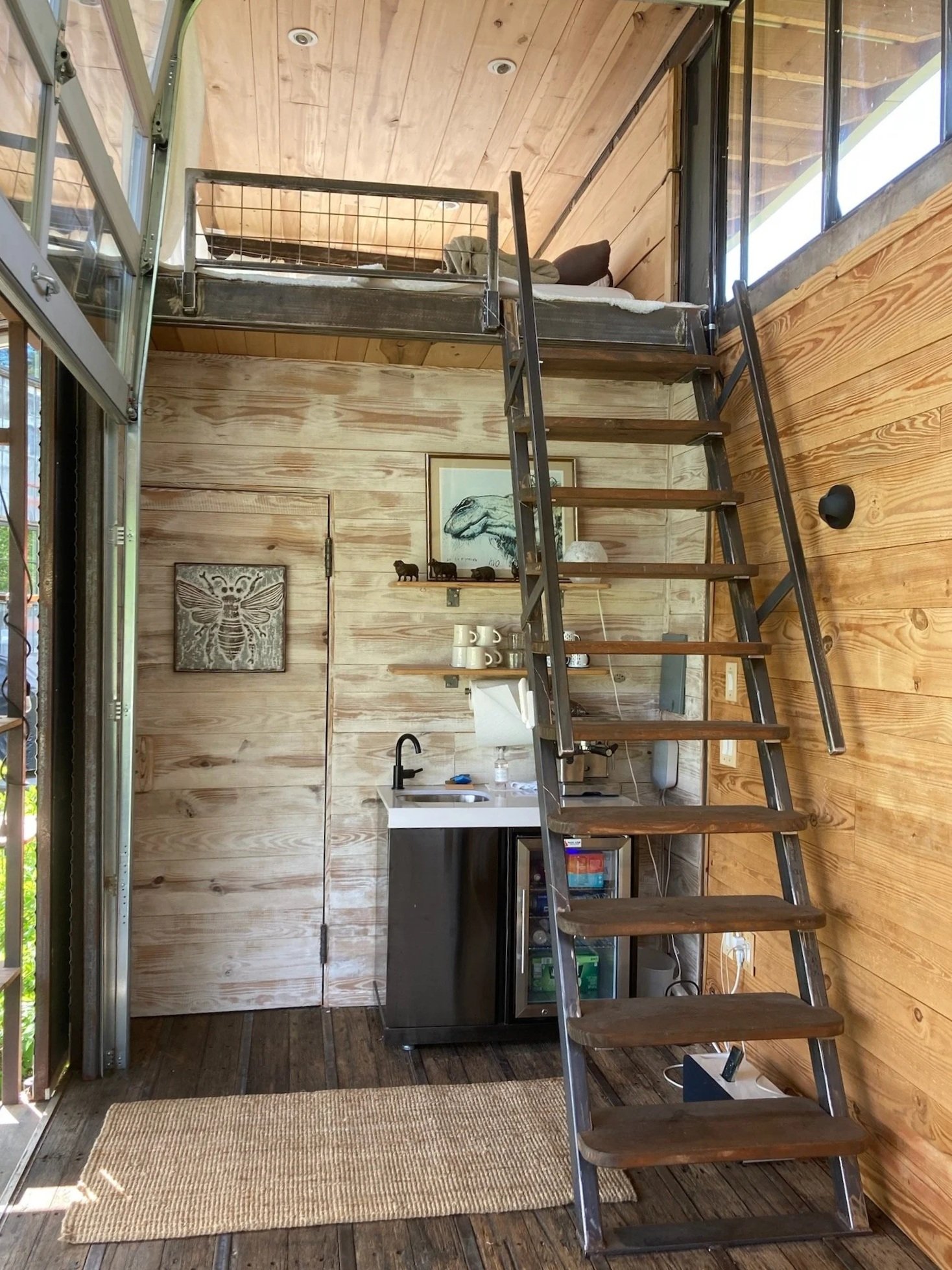 RuffwoodCountryClub_SchoolhouseCompound_HumpinToPlease_BedroomLoftLadder.jpg