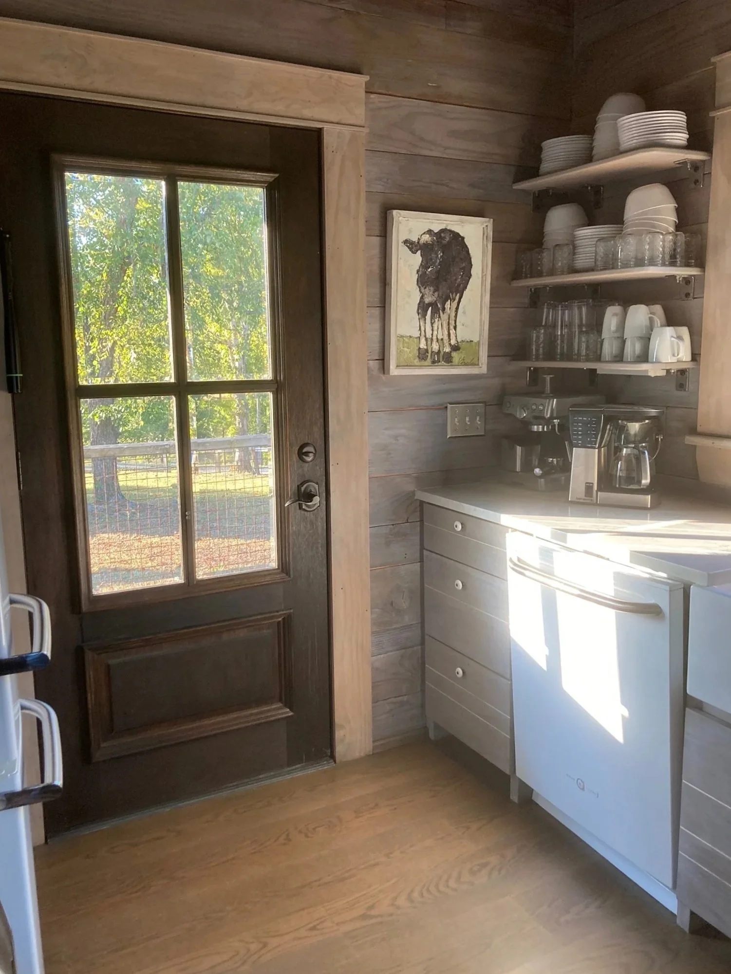 RuffwoodCountryClub_SchoolhouseCompound_IndoorKitchen02.jpg